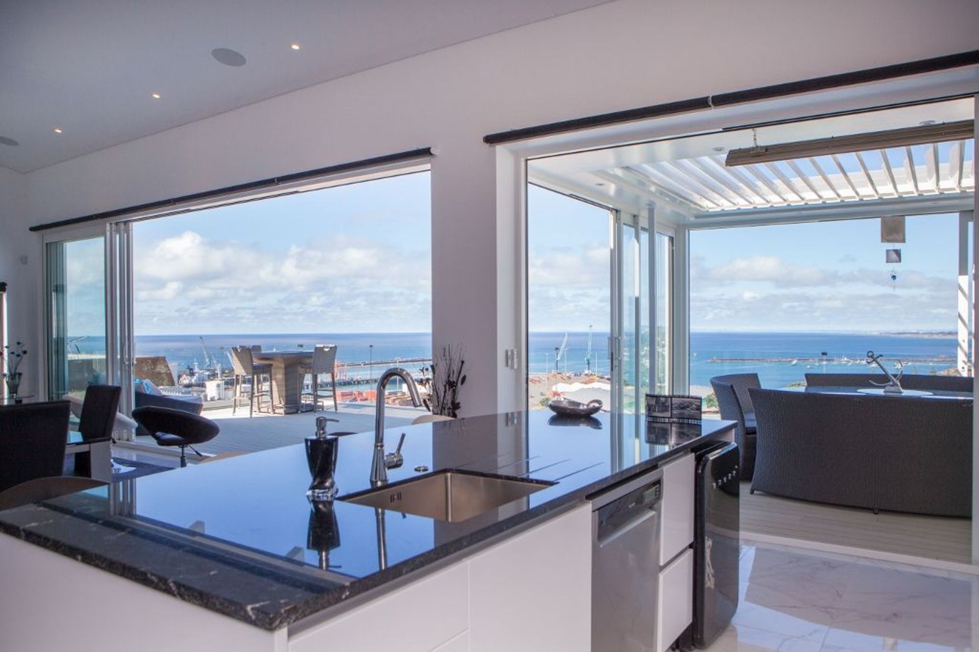 Mellano-Blue-Horizon