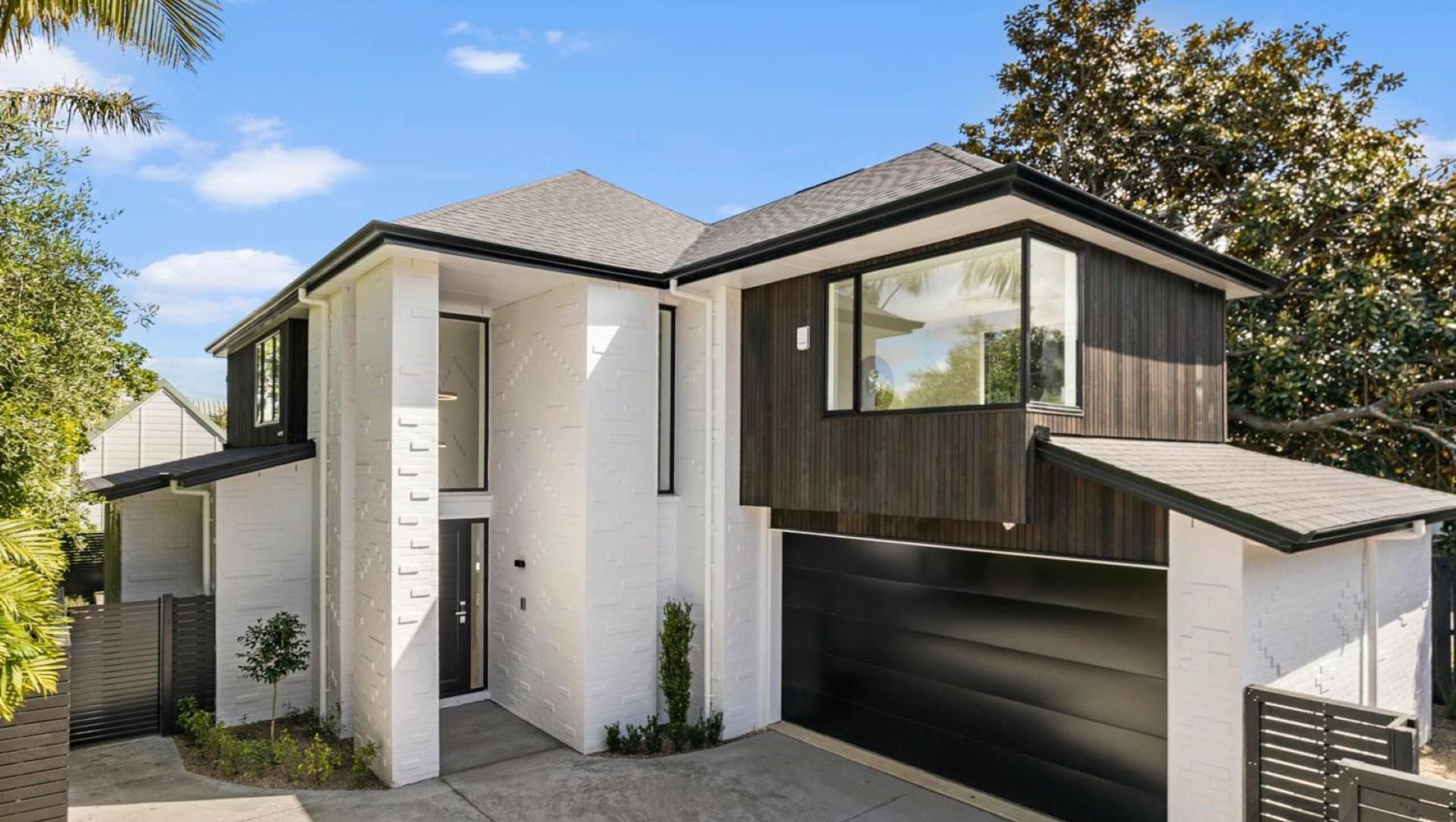 MacMurray Road, Remuera banner