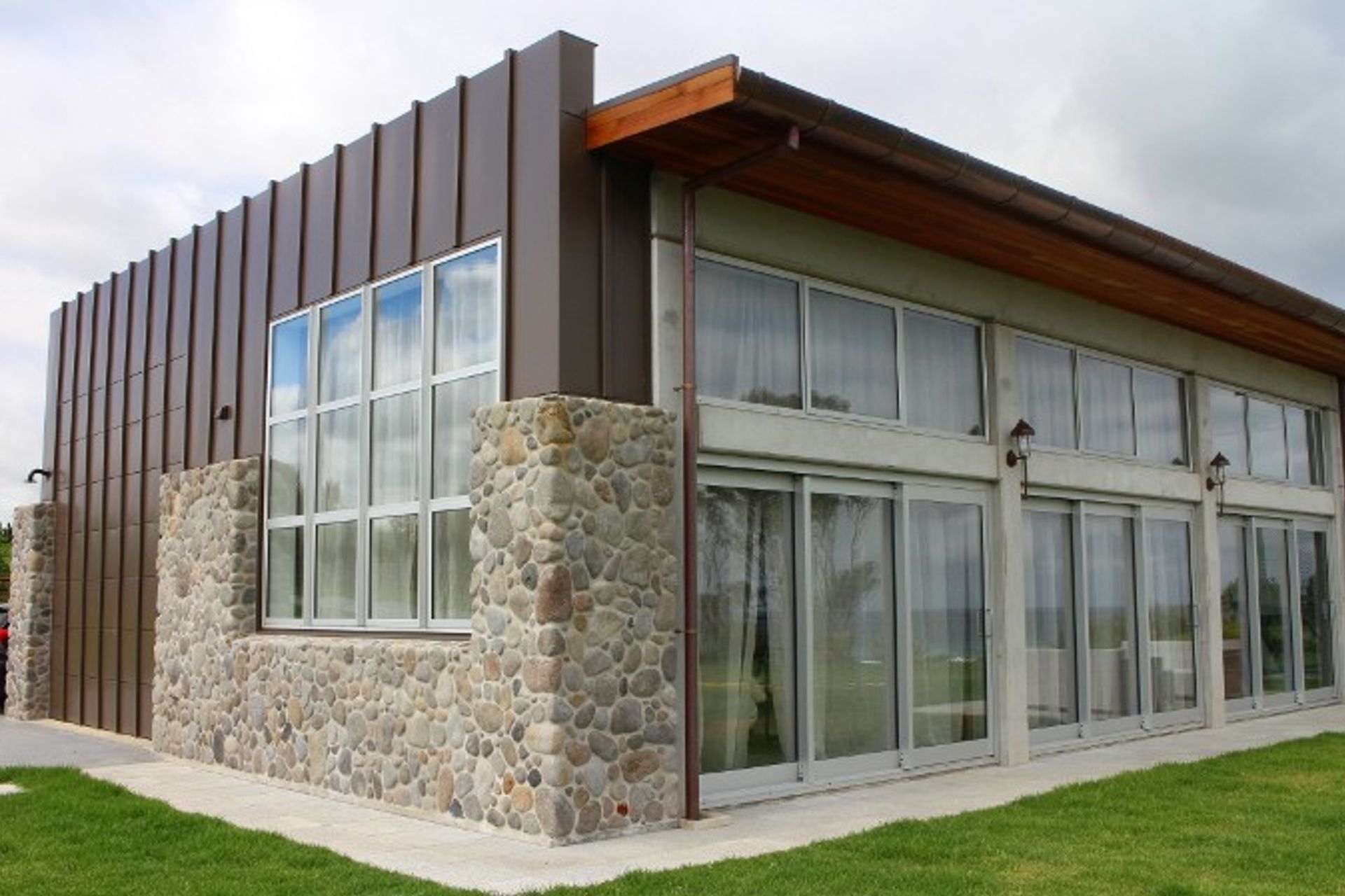 St George By The Sea