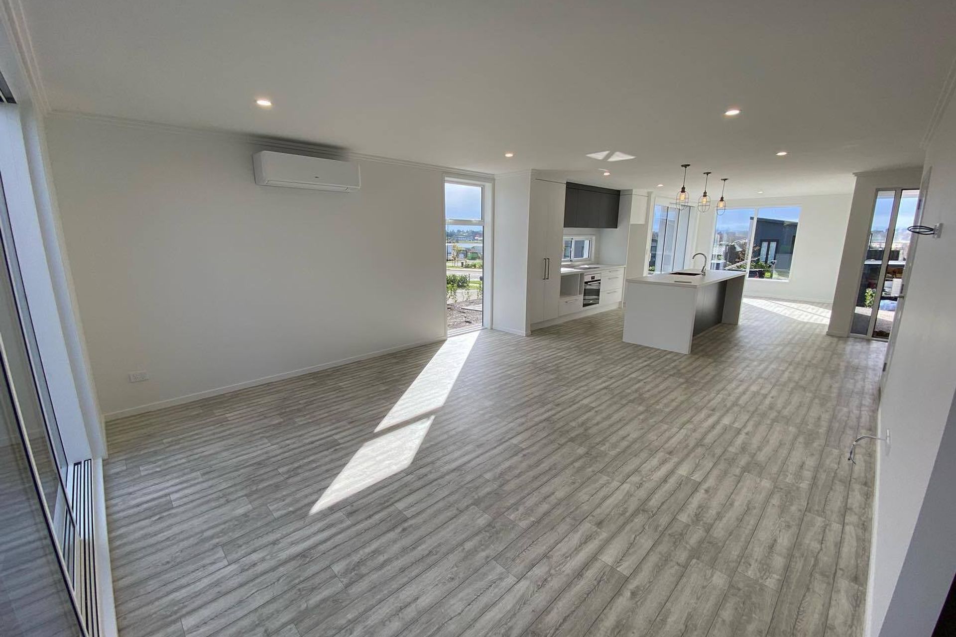 Lakeside, 31 Pourewa St - Invest