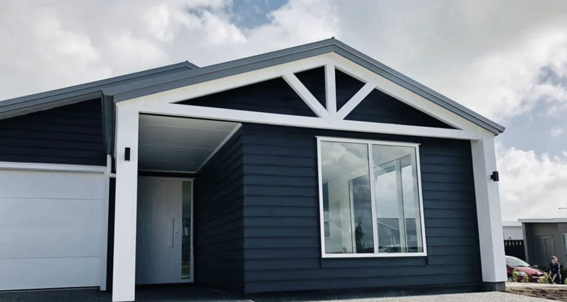 Lakeside, Pourewa St - Invest banner