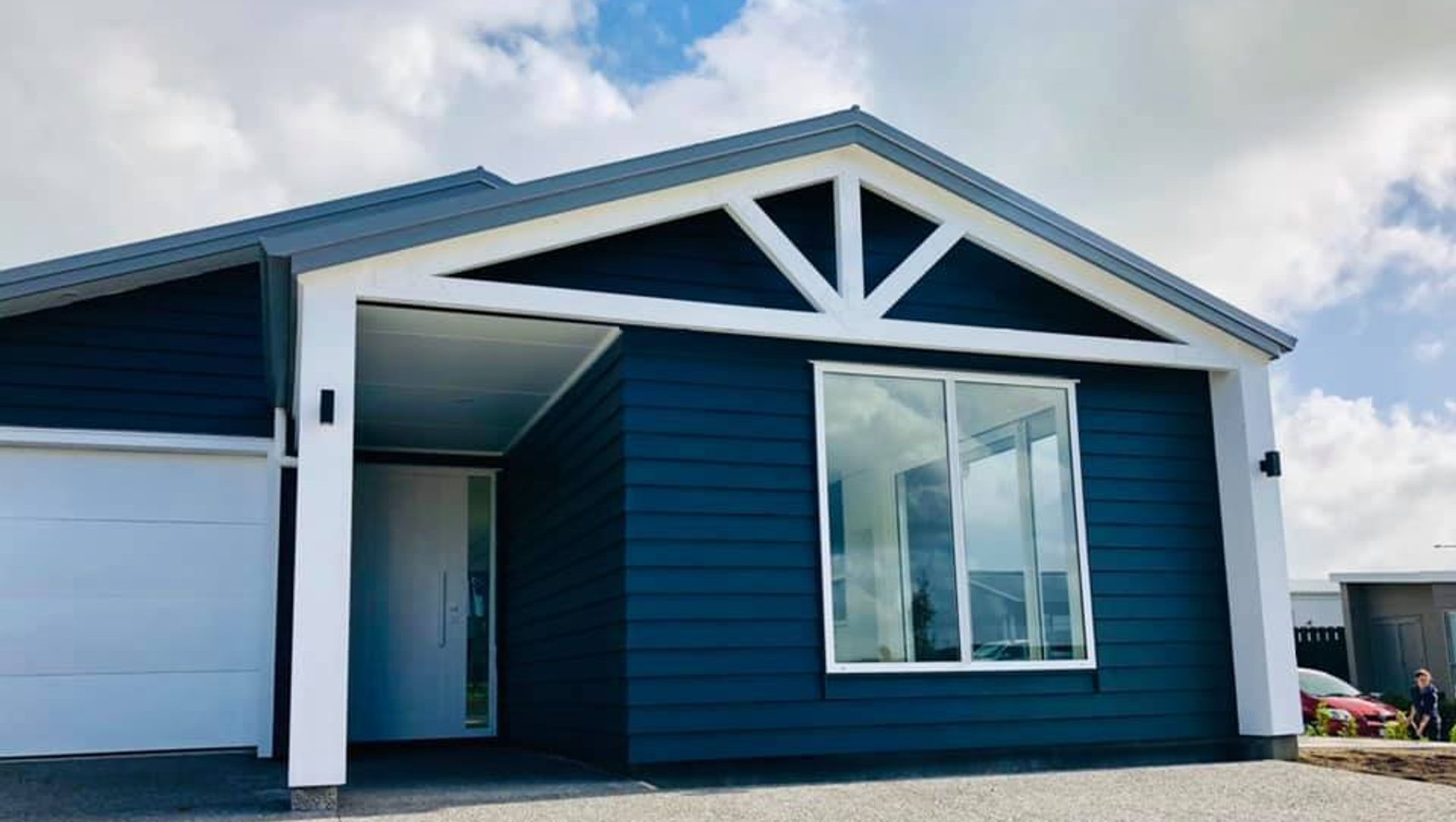 Lakeside, Pourewa St - Invest banner