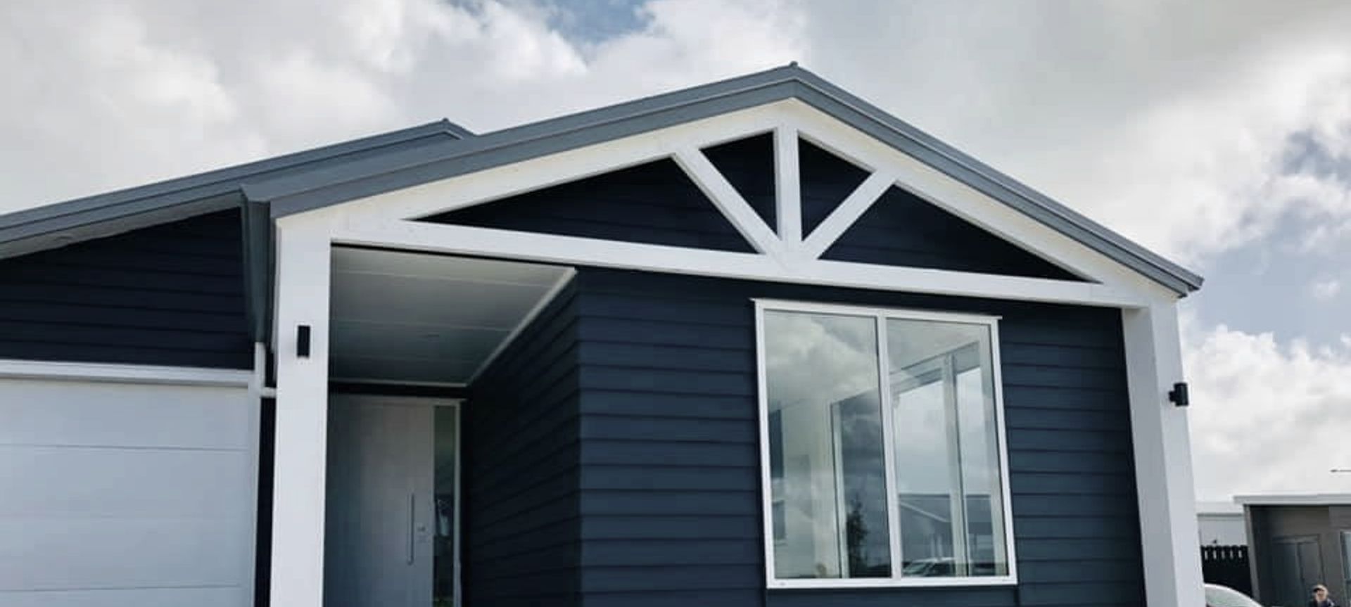 Lakeside, Pourewa St - Invest banner