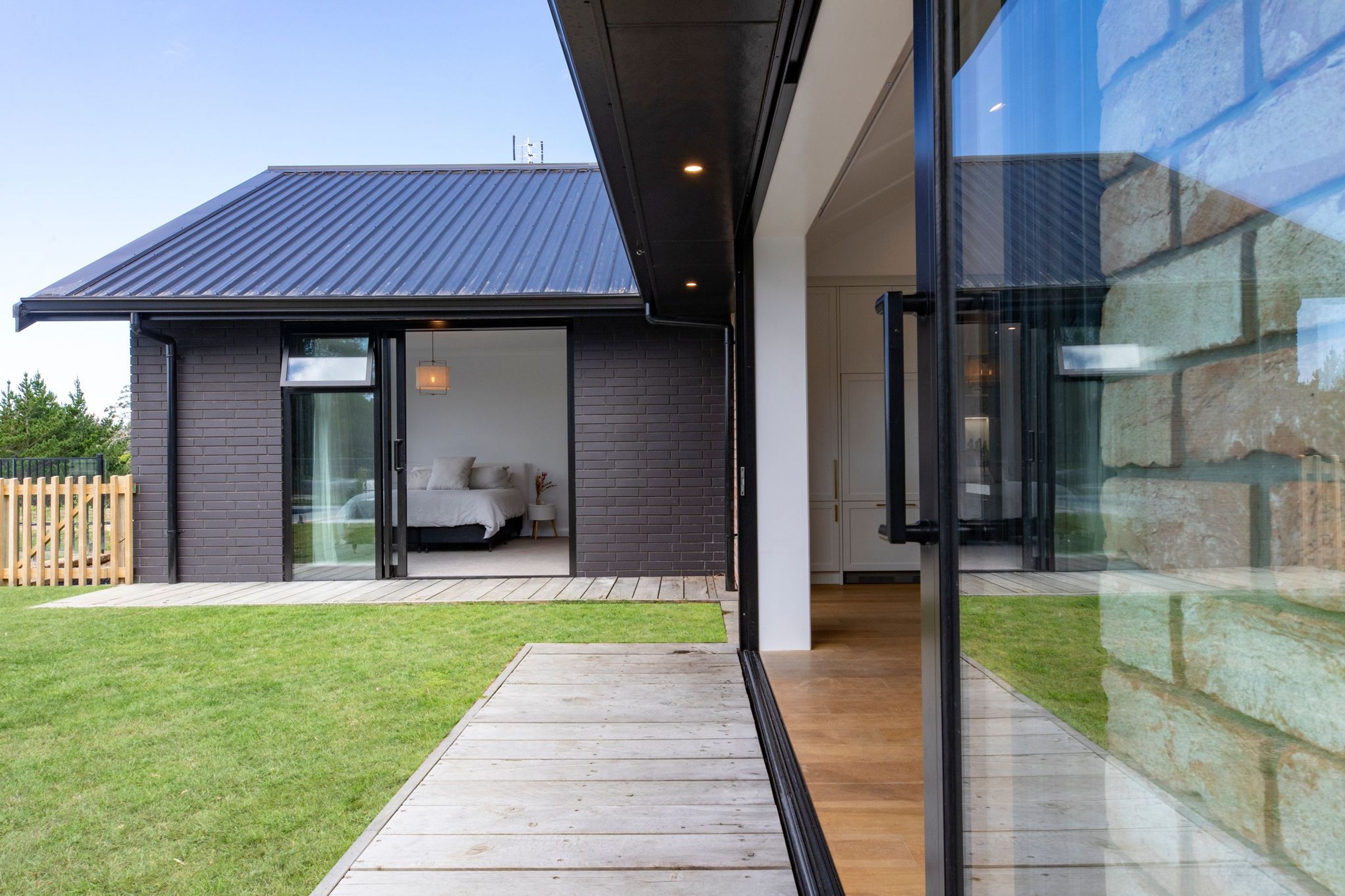 Oratia Hideaway In The Waitakere Ranges