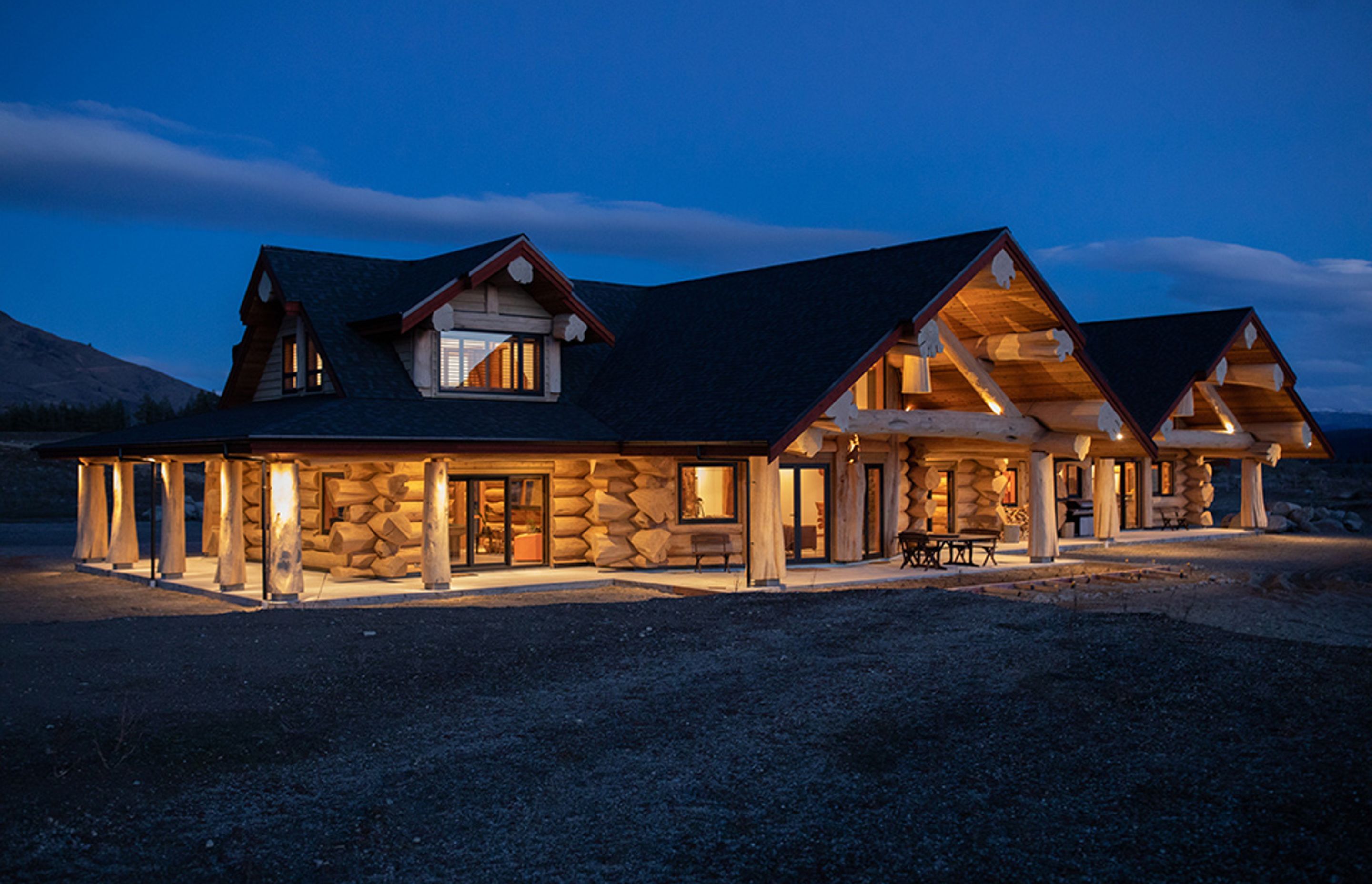 Inspired by the log homes in Whistler and Colorado, the house frame was built in Canada out of two 300-year-old Western Red Cedar logs and then shipped to New Zealand for assembly and fitout.