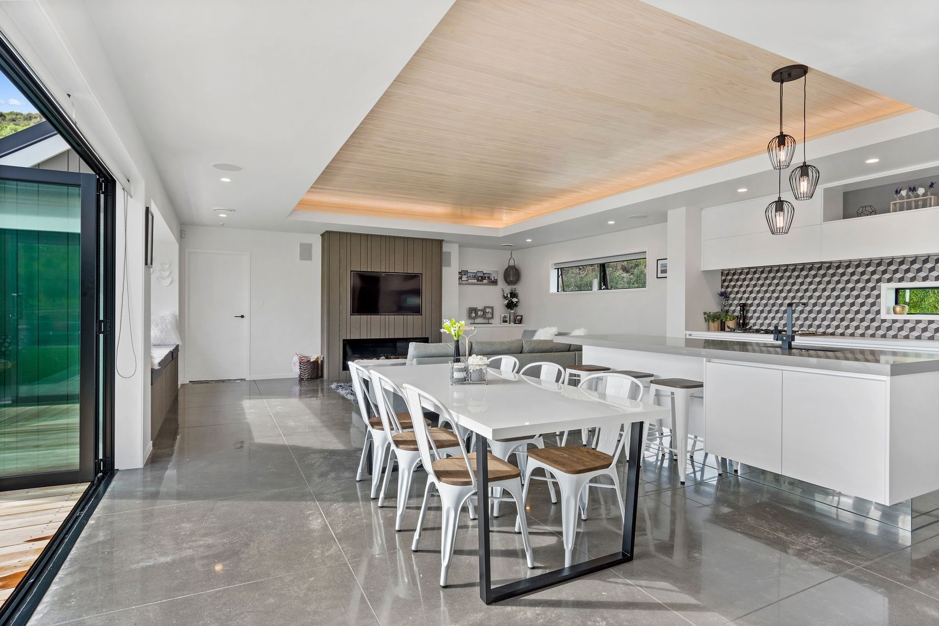 The Lakes Home