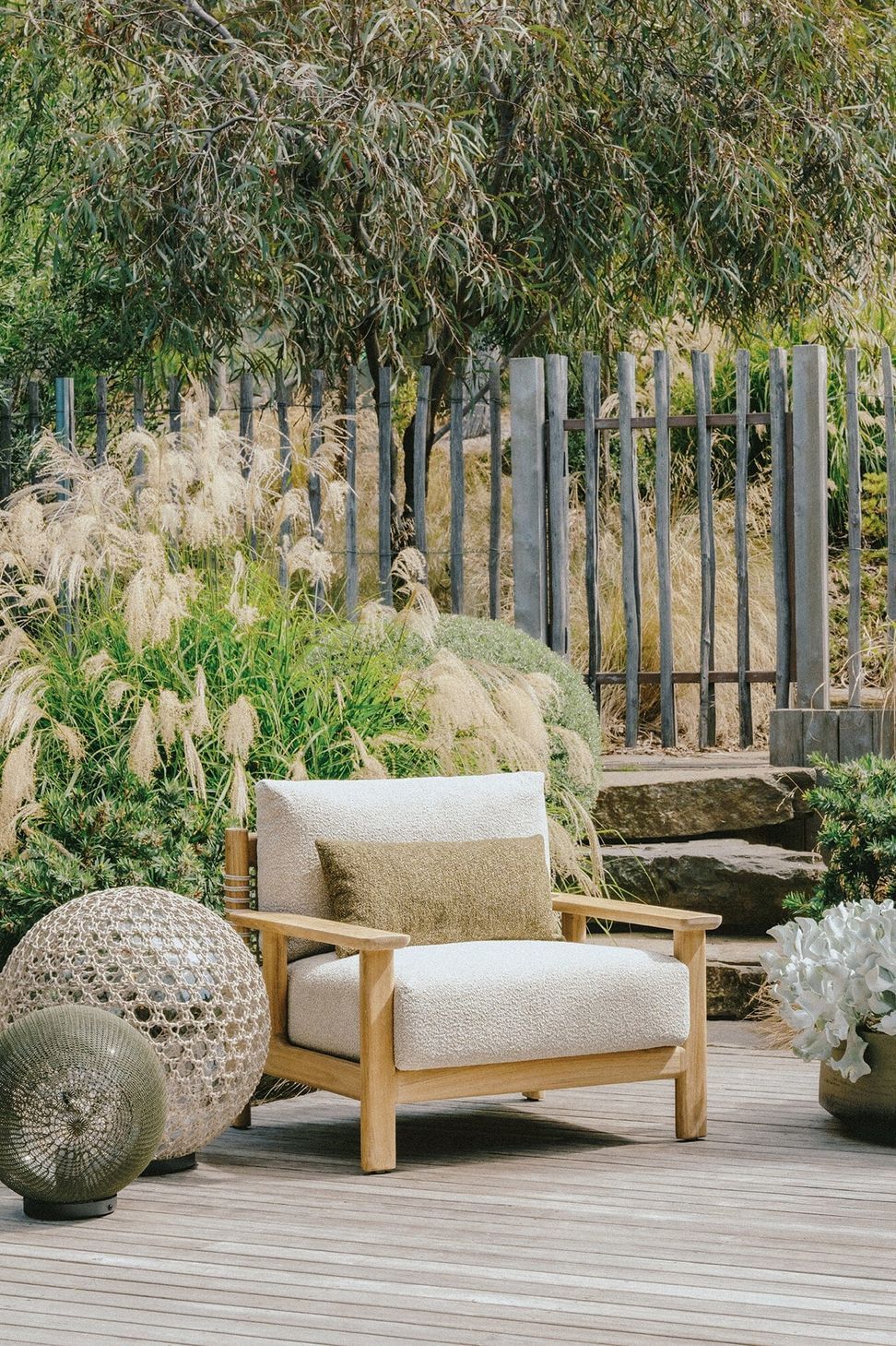 shoreham-lounge-chair-outdoor-furniture-kett-407712.jpg