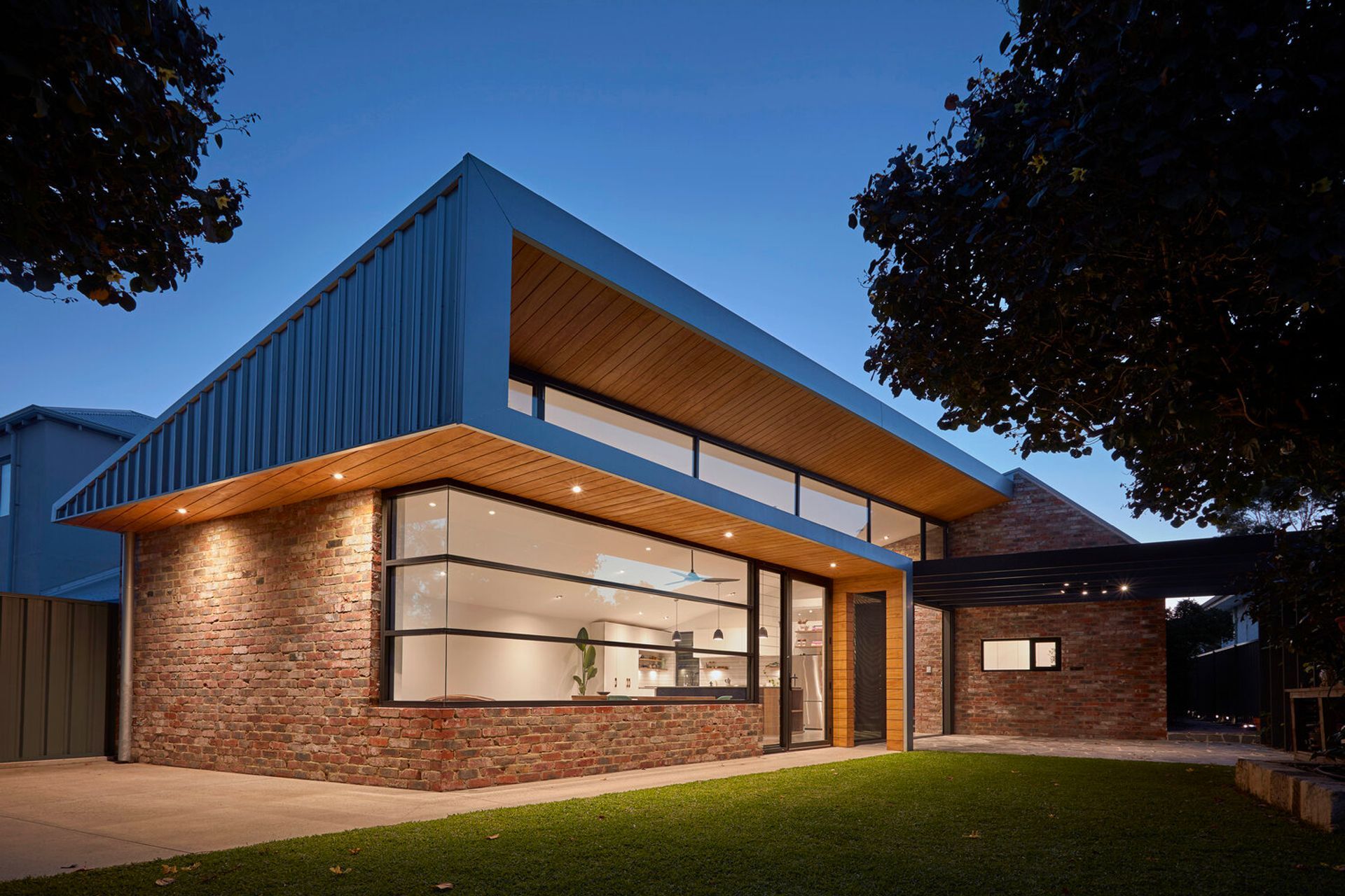 Photography : Luke Carter Wilton