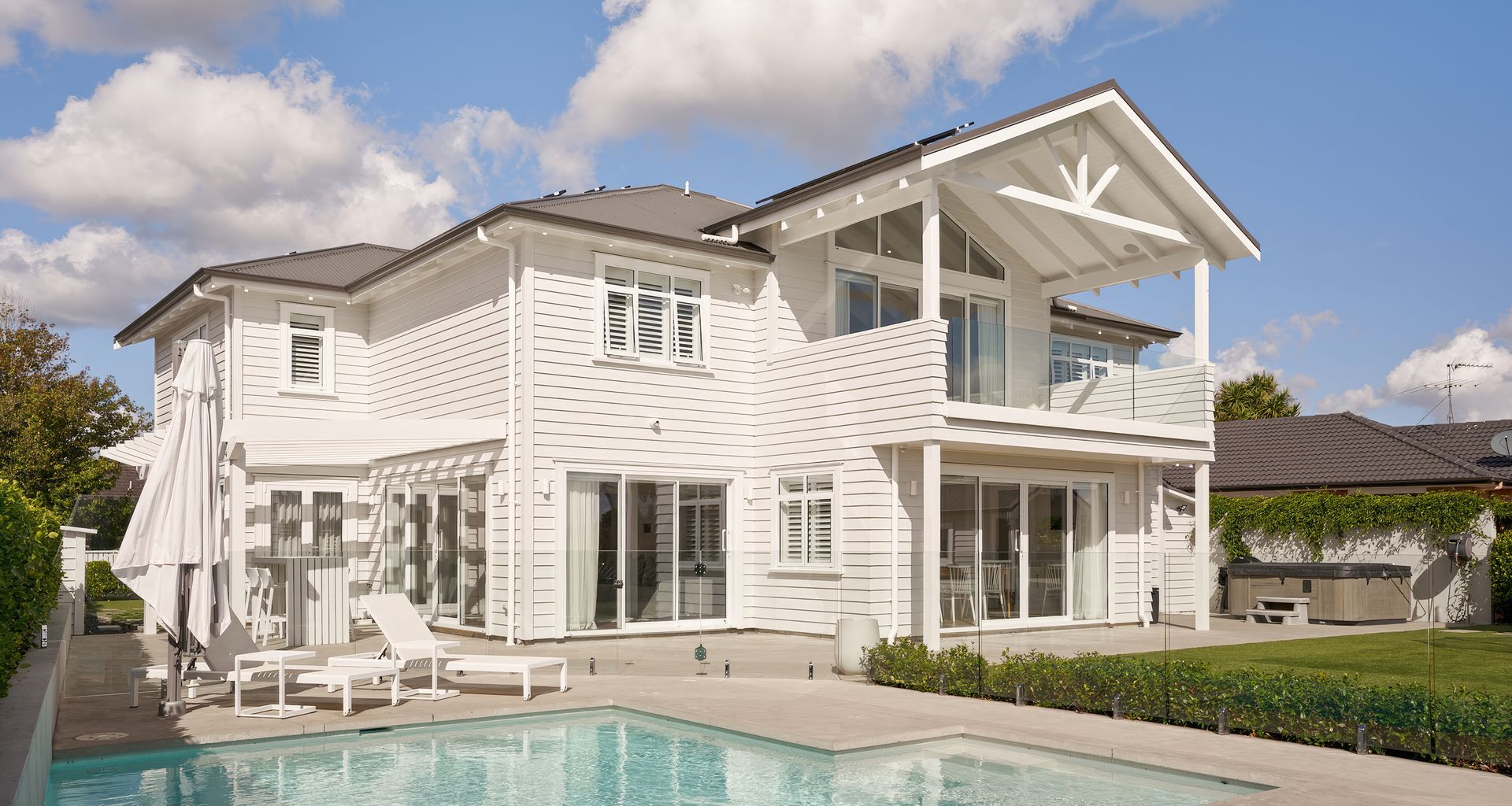 Te Wharau Drive | Greenhithe banner