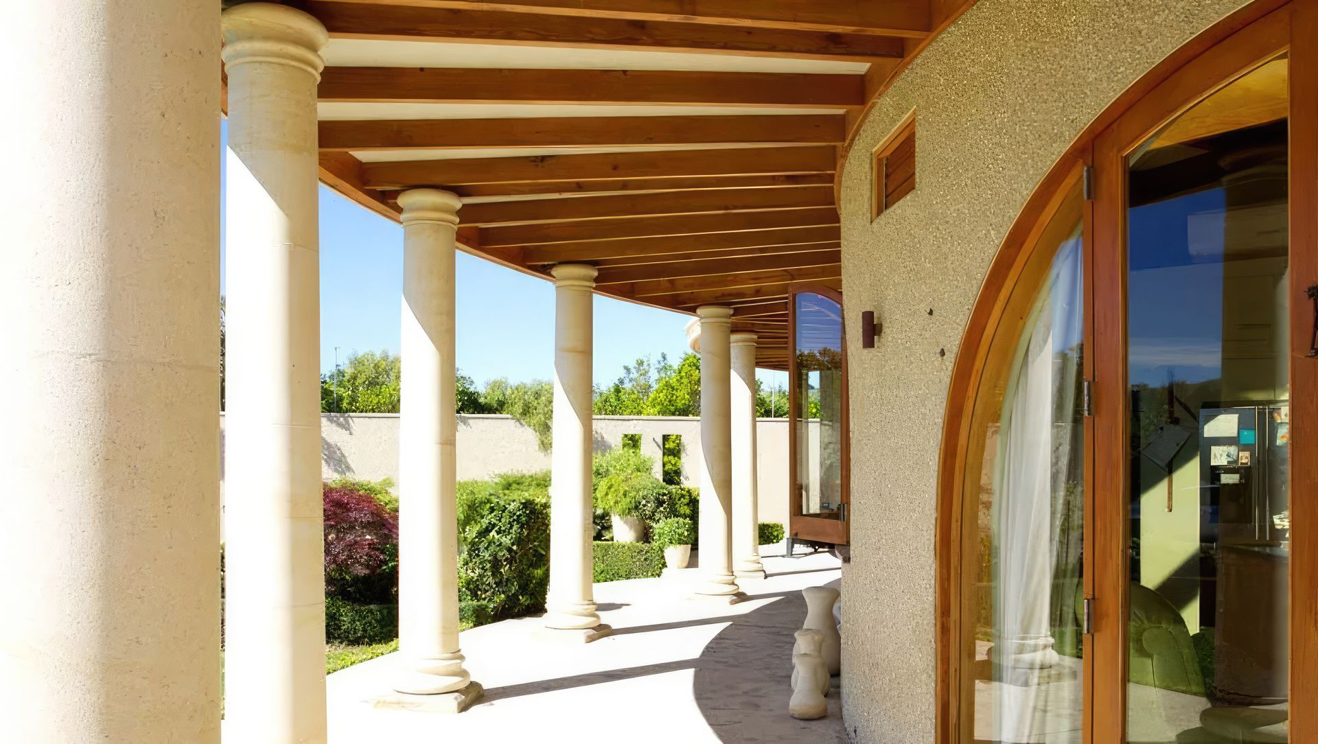 The Round House banner