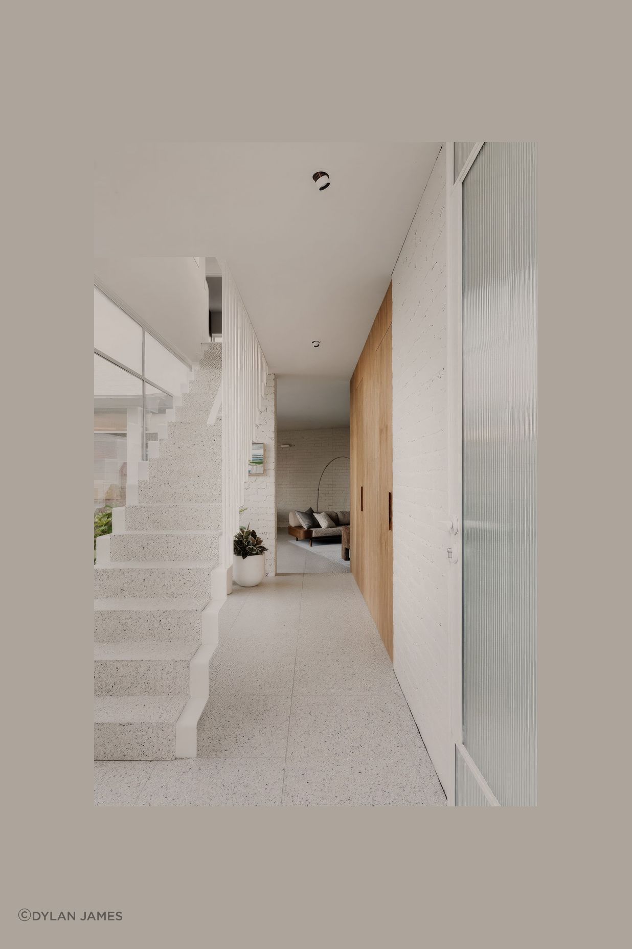 upJames-Street-022Largeb1a15470-9f33-4080-b649-f0e369c31f17-fix-standard-scale-200x.jpg