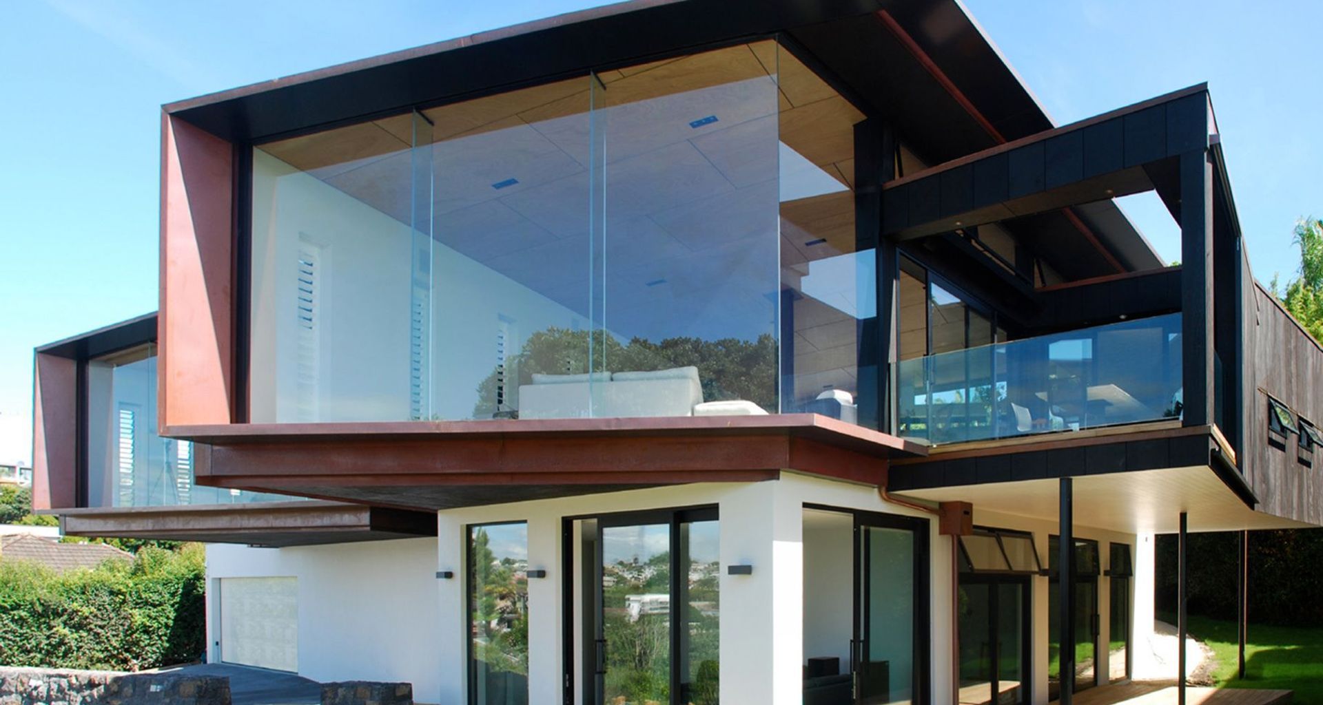 Okahu Bay House banner