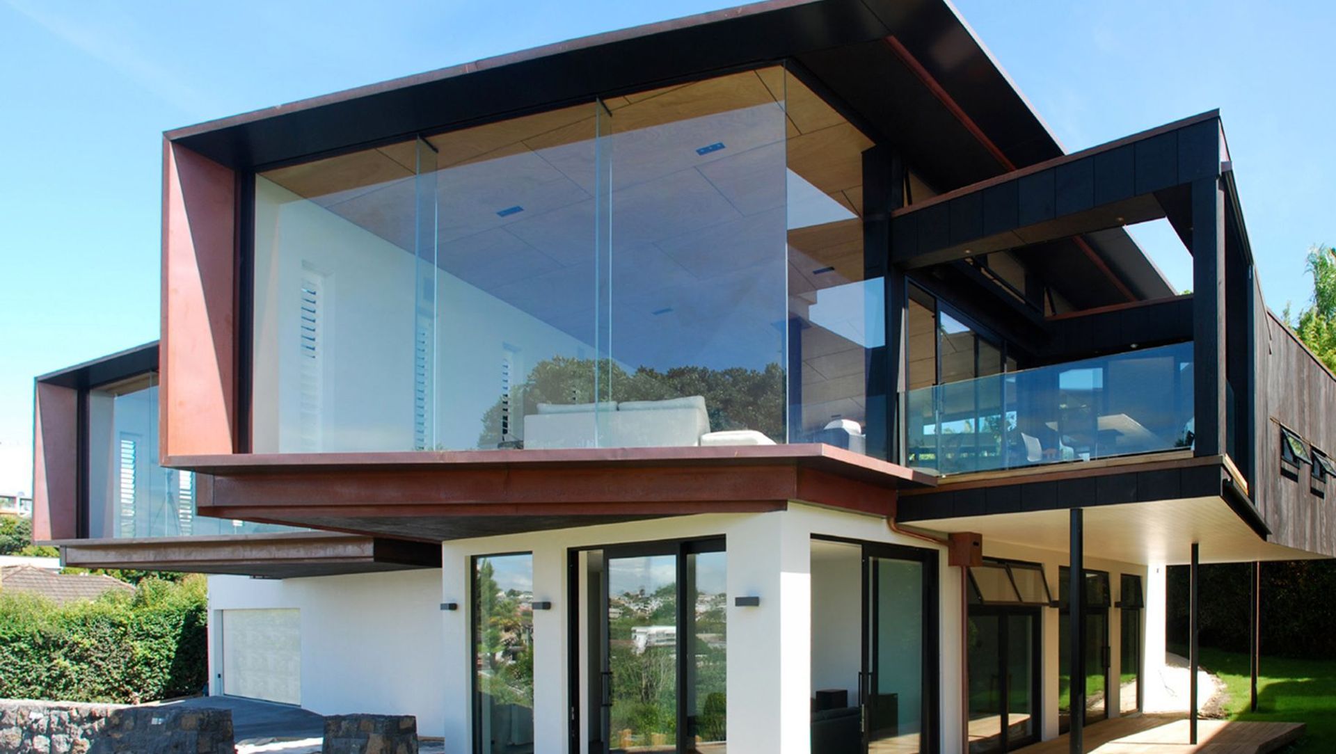 Okahu Bay House banner
