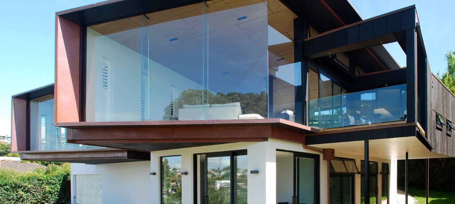 Okahu Bay House banner
