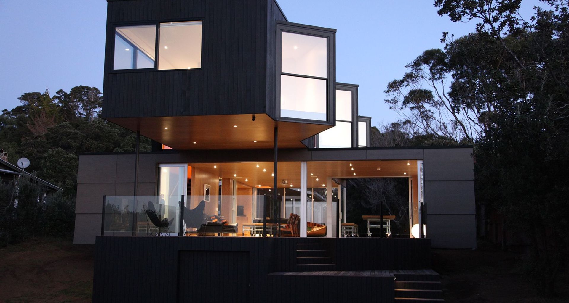 Onetangi Beach House, Waiheke banner