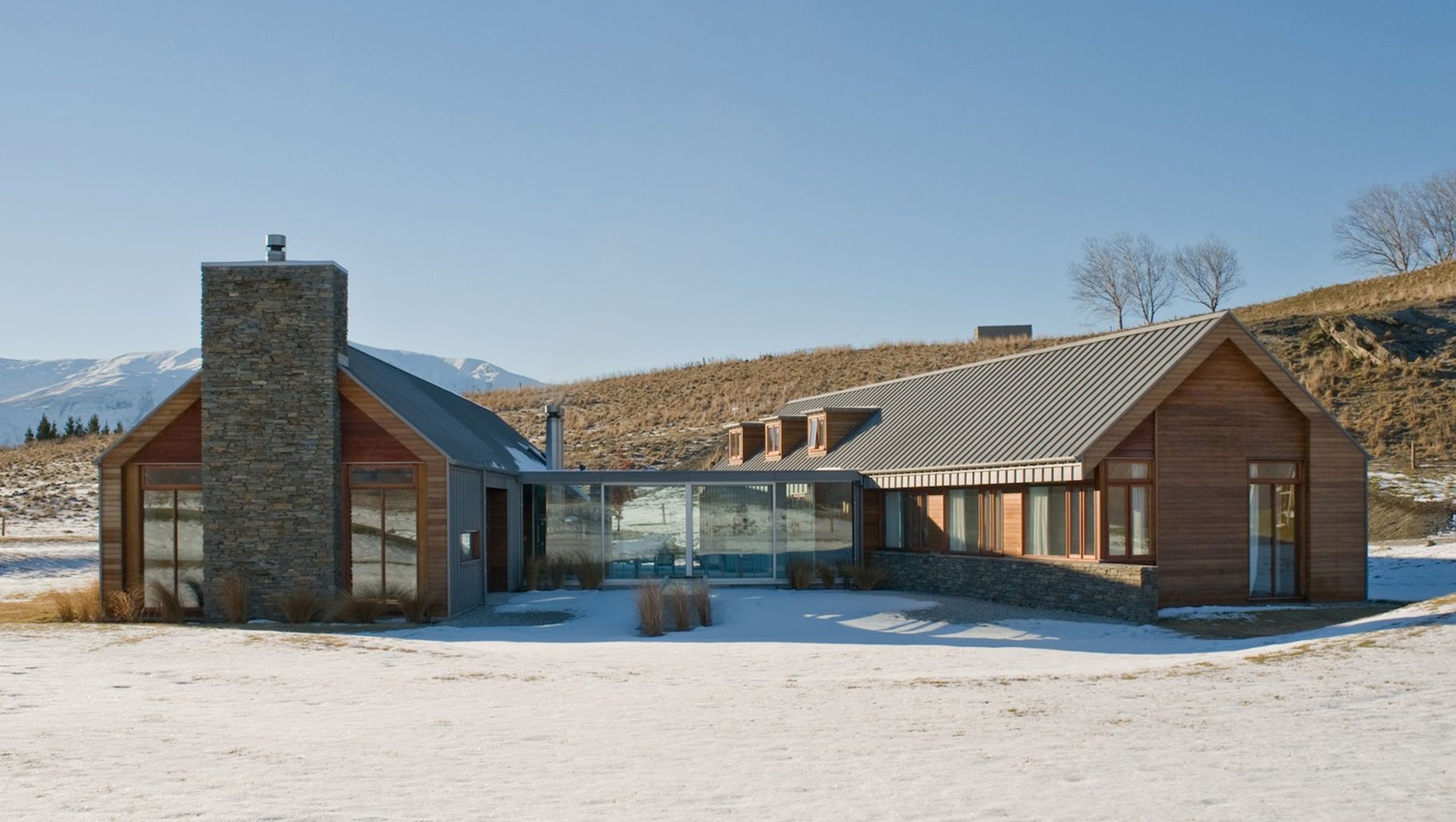 Slope Hill House