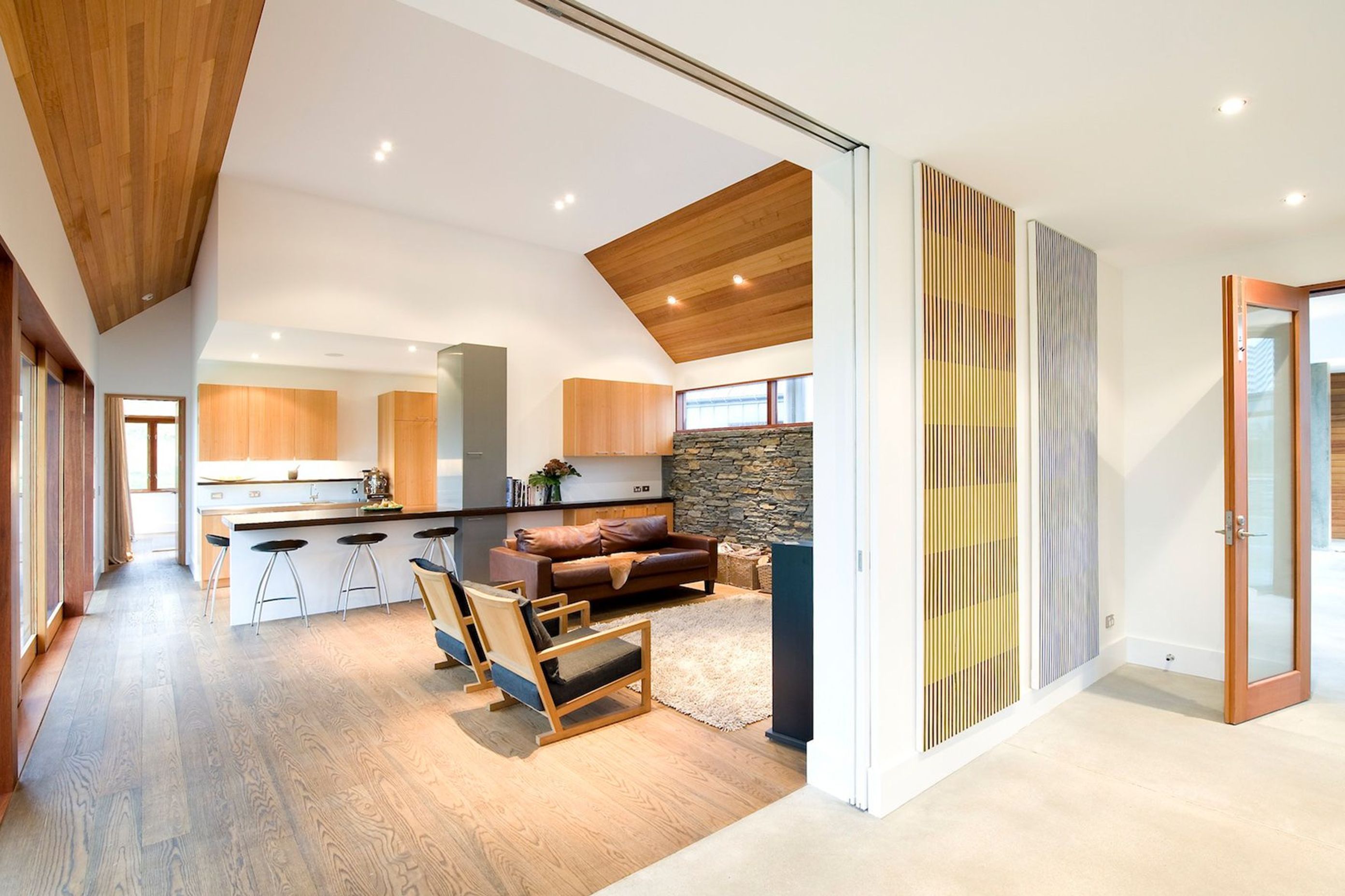 Slope Hill House