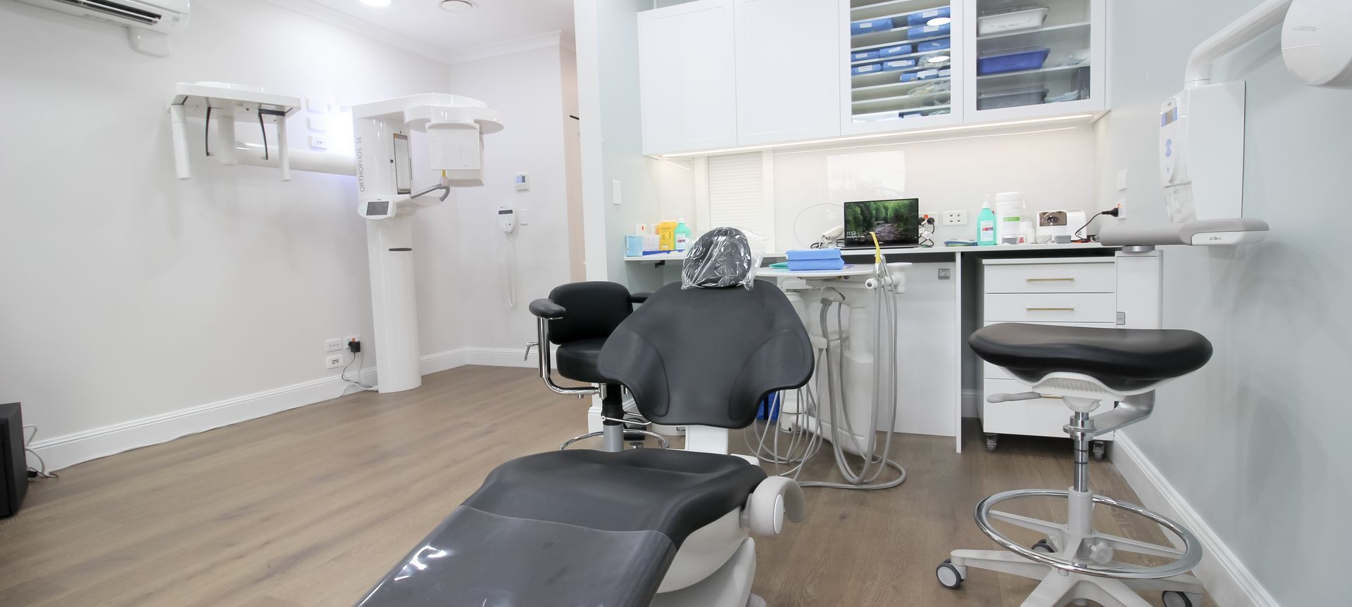 Golden Apple Dental | Dental Fit-out banner