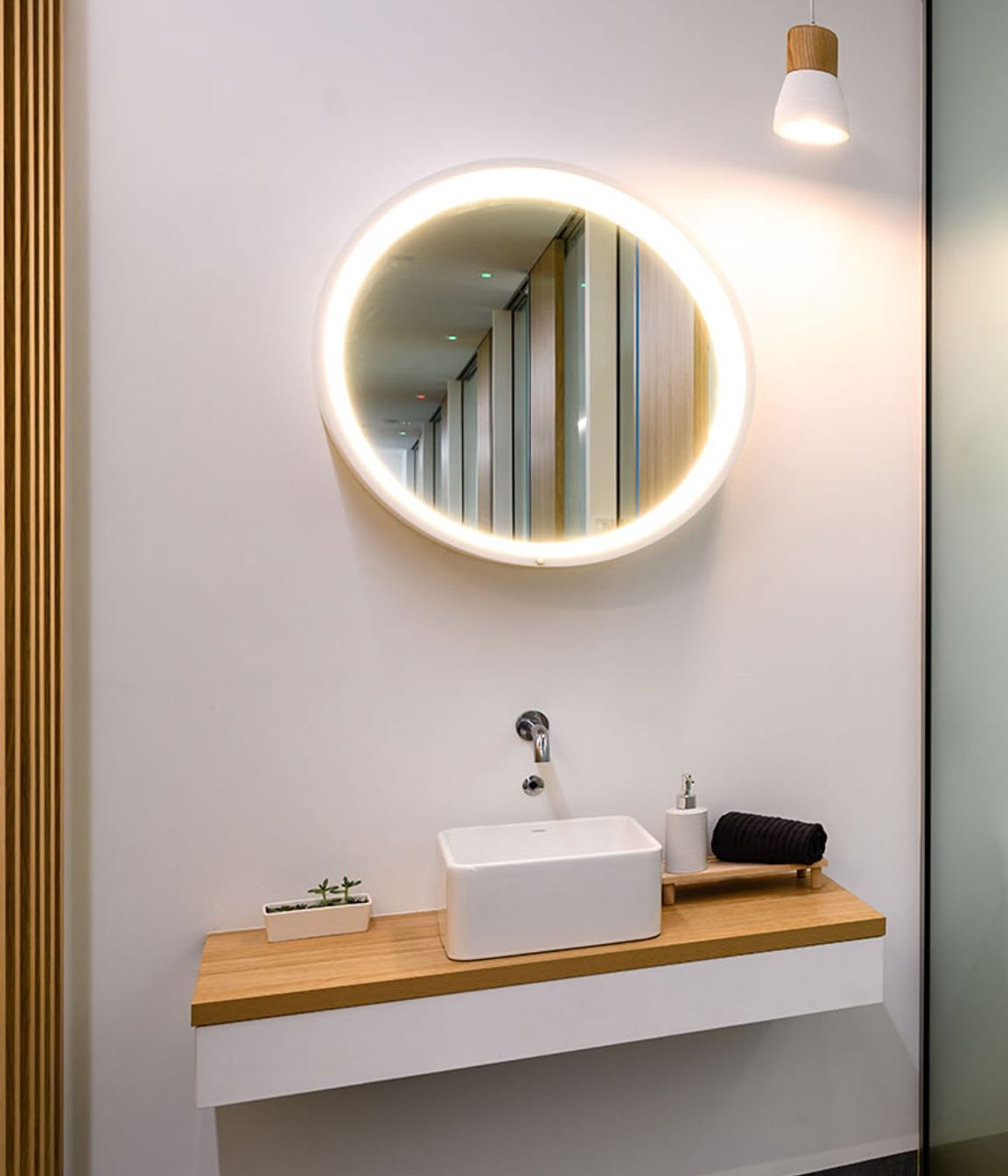 kingstonbeach-mirror.jpg