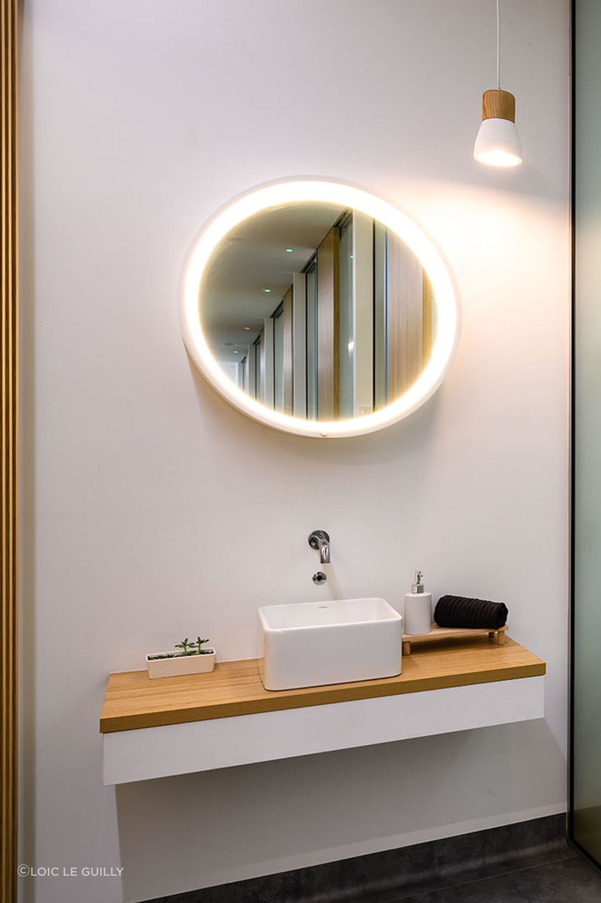 kingstonbeach-mirror.jpg