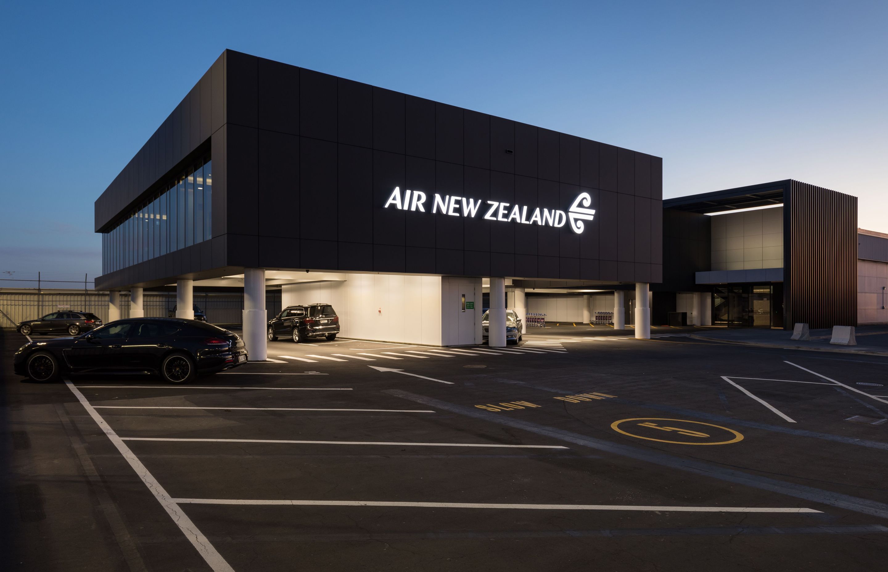 Air New Zealand - Auckland Regional Koru Lounge