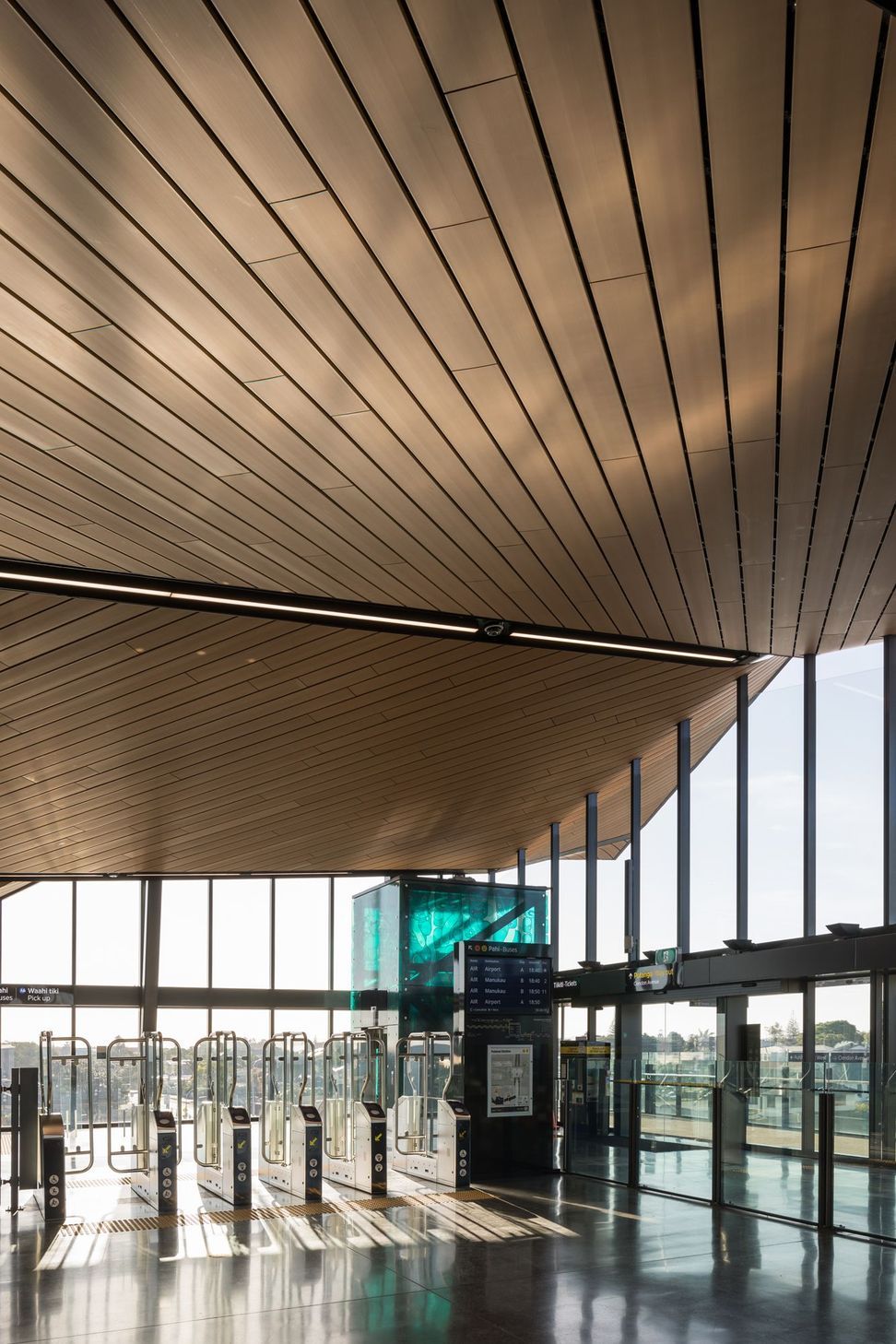 Puhinui Station