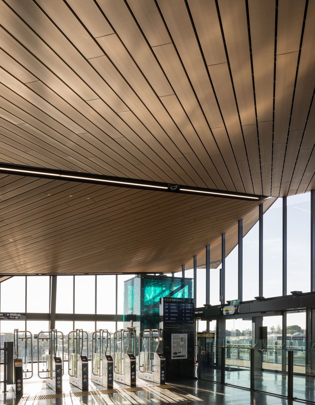 Puhinui Station