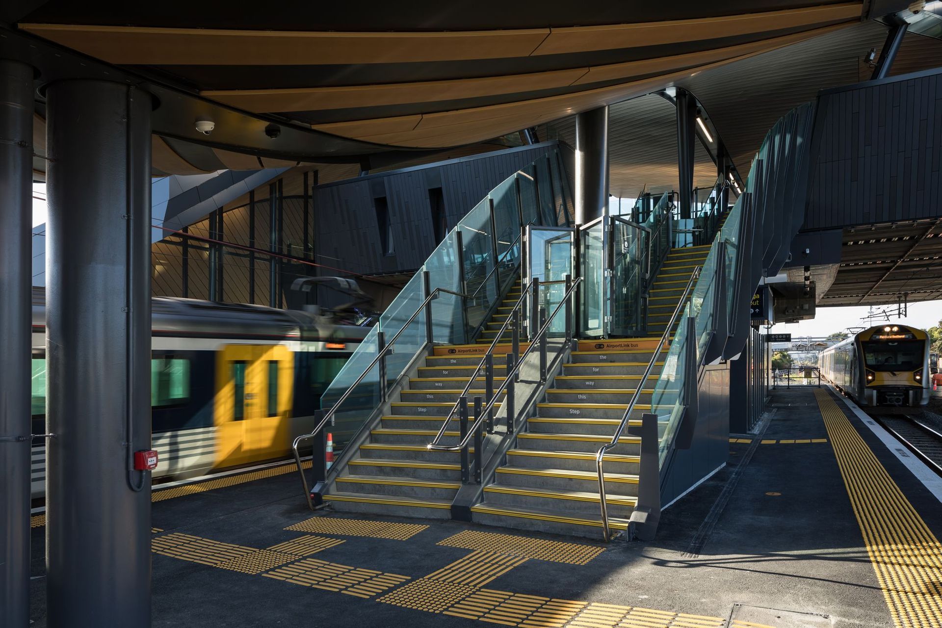 Puhinui Station