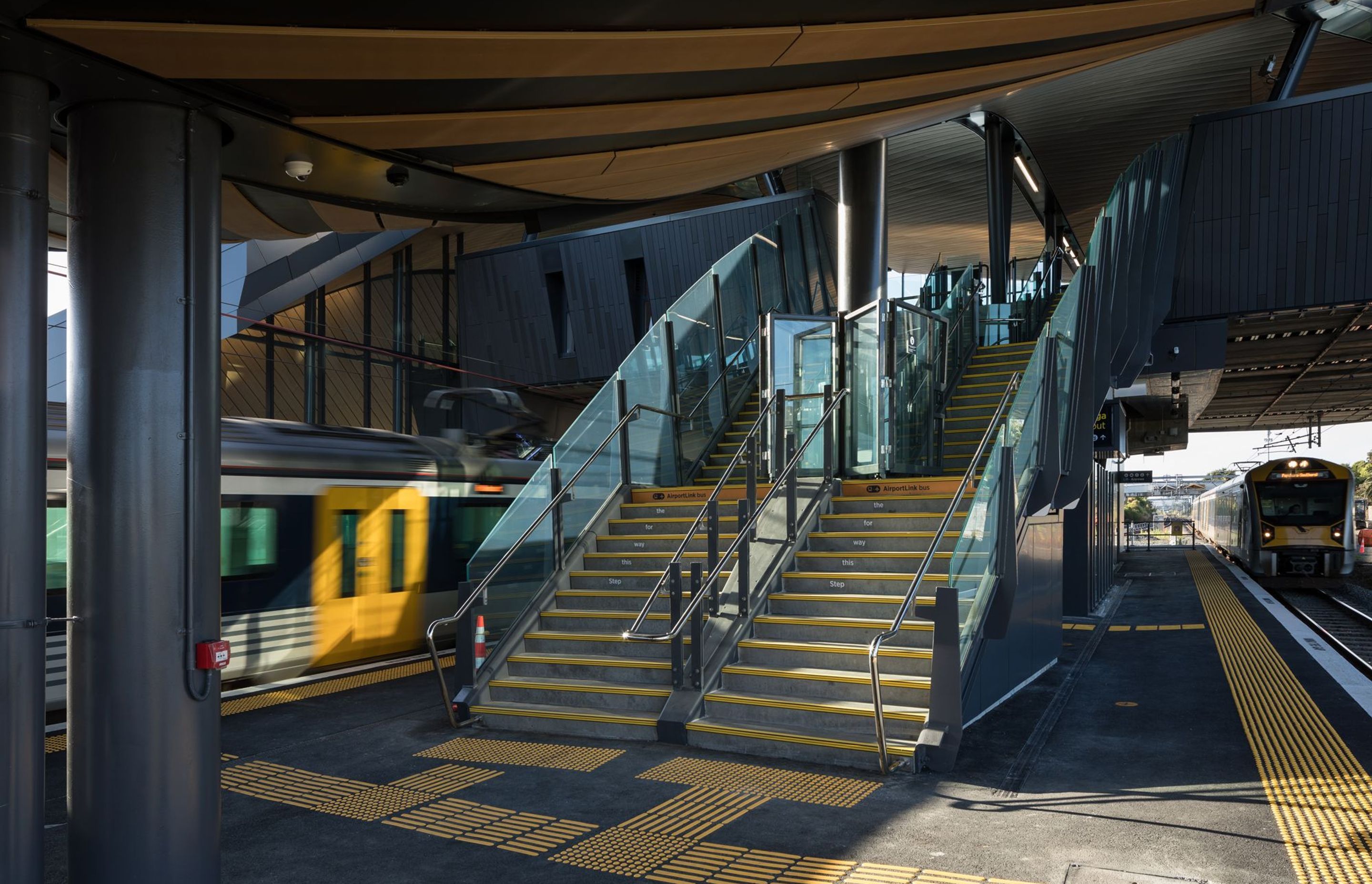 Puhinui Station