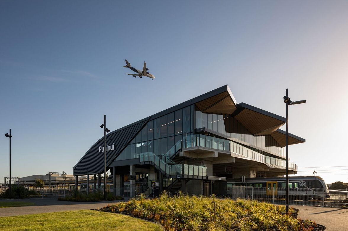 Puhinui Station