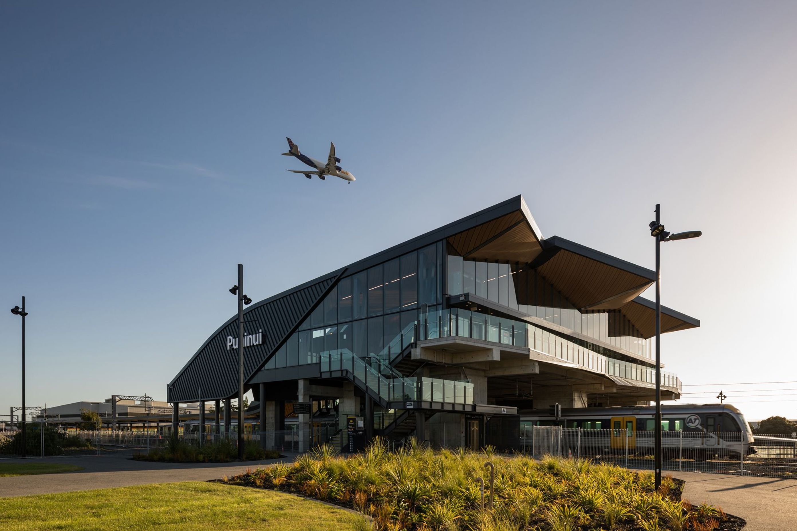 Puhinui Station