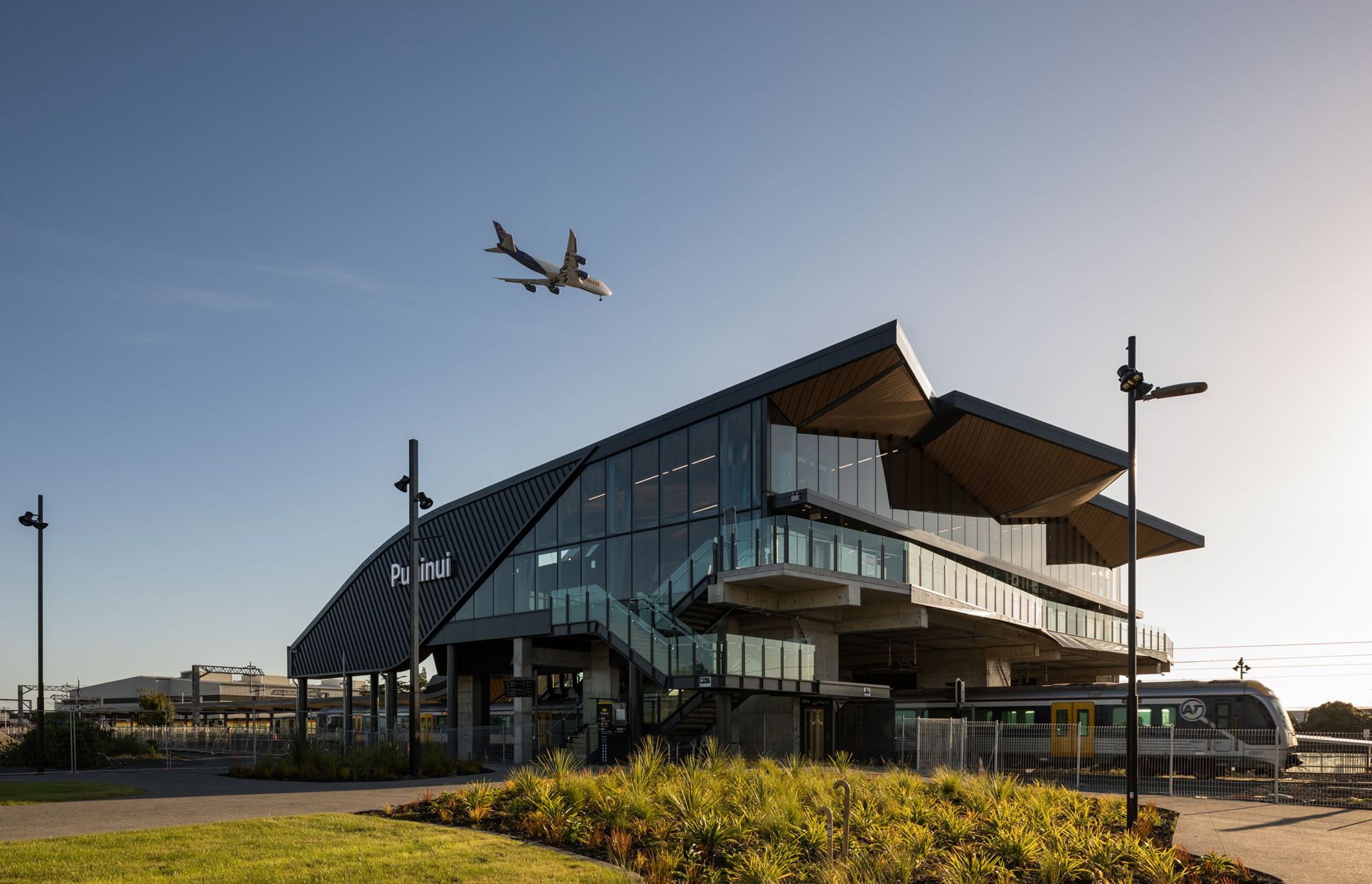 Puhinui Station