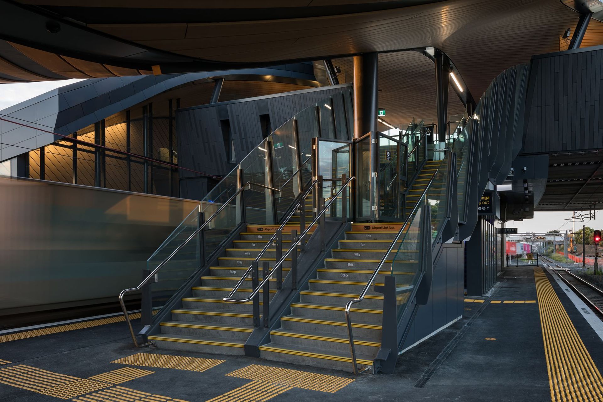 Puhinui Station