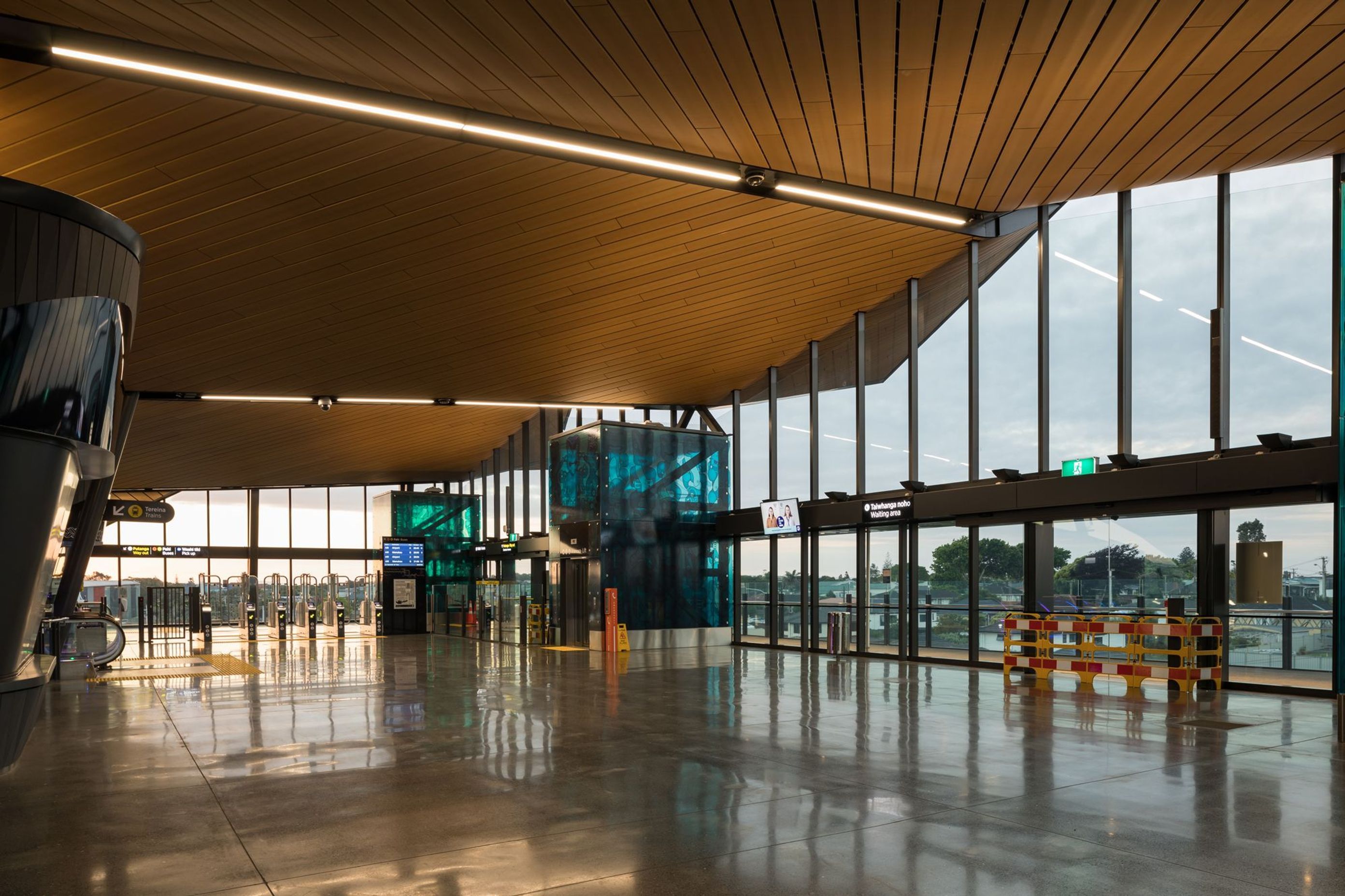 Puhinui Station