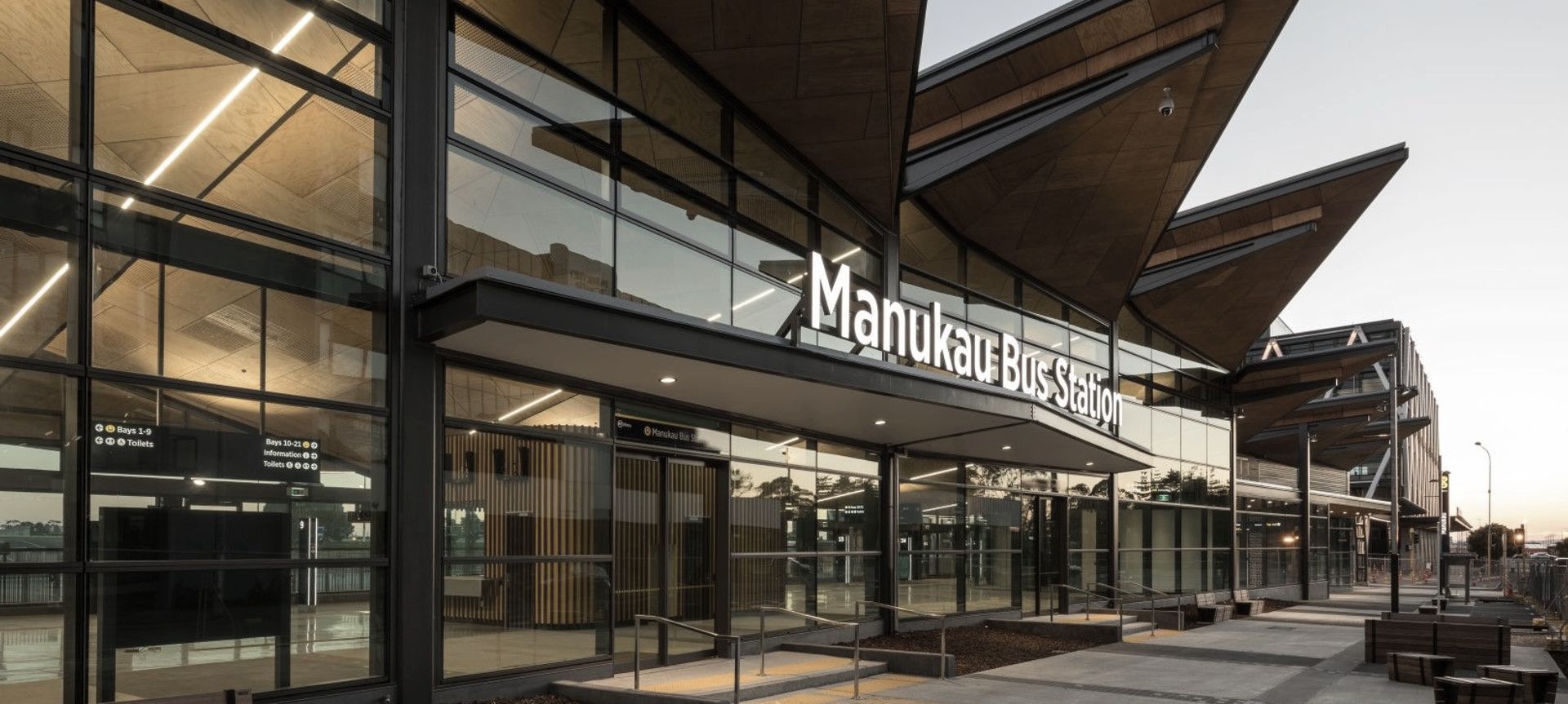 Manukau Bus Exchange banner