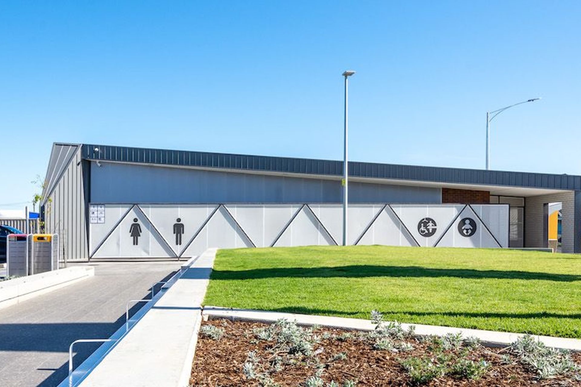 Maude St. Amenities Building