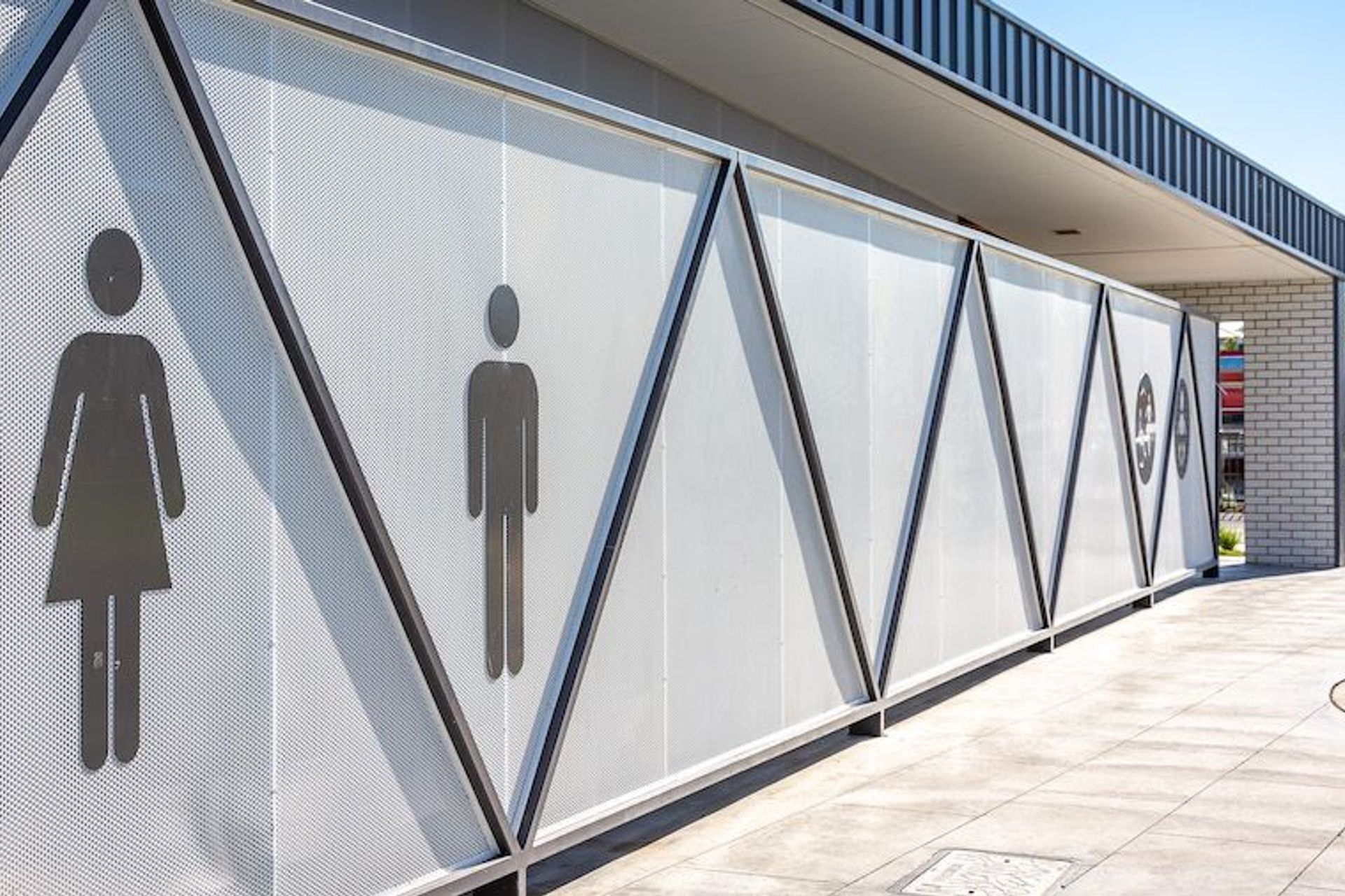 Maude St. Amenities Building