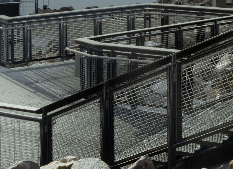 Wire Mesh Balustrades at Mountain Lookout