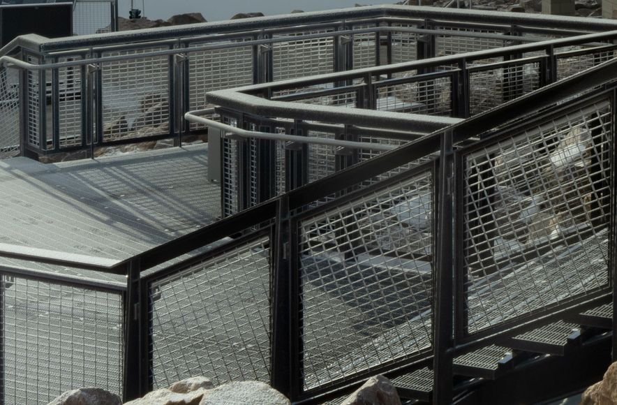 Wire Mesh Balustrades at Mountain Lookout