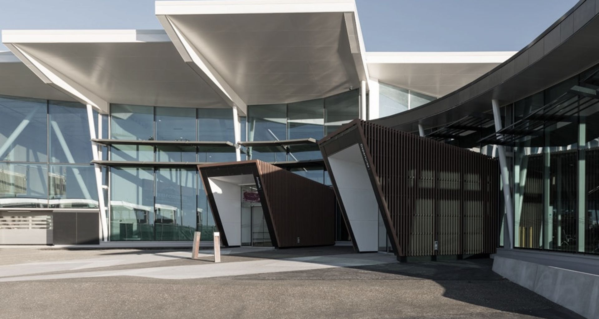 New Plymouth Airport banner