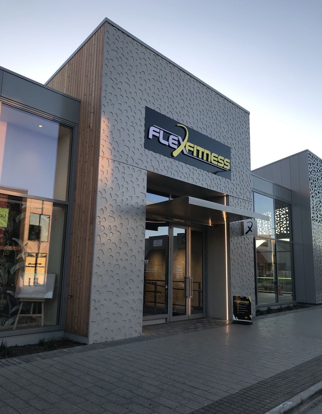 FlexFitnessRolleston-Exterior.jpeg