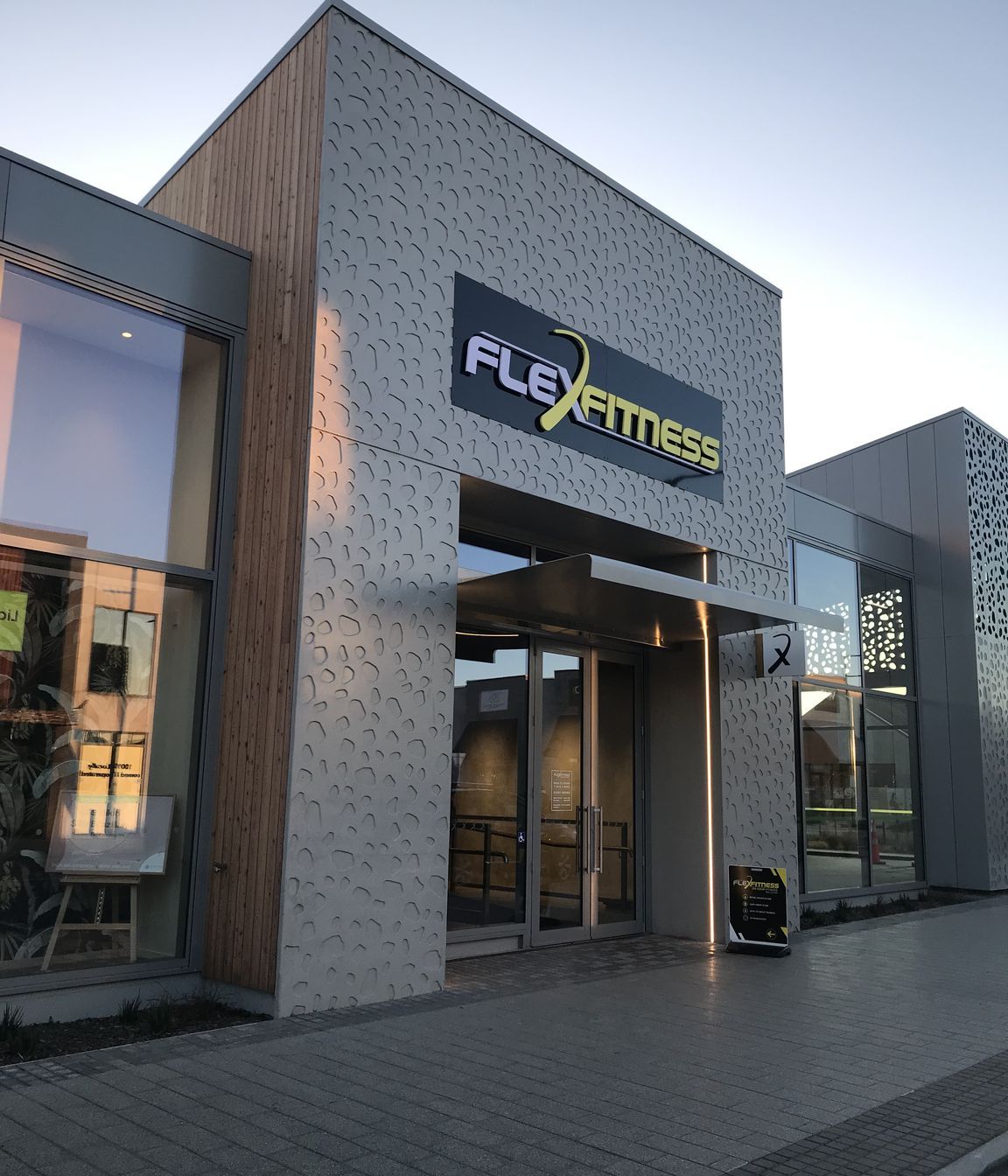 FlexFitnessRolleston-Exterior.jpeg
