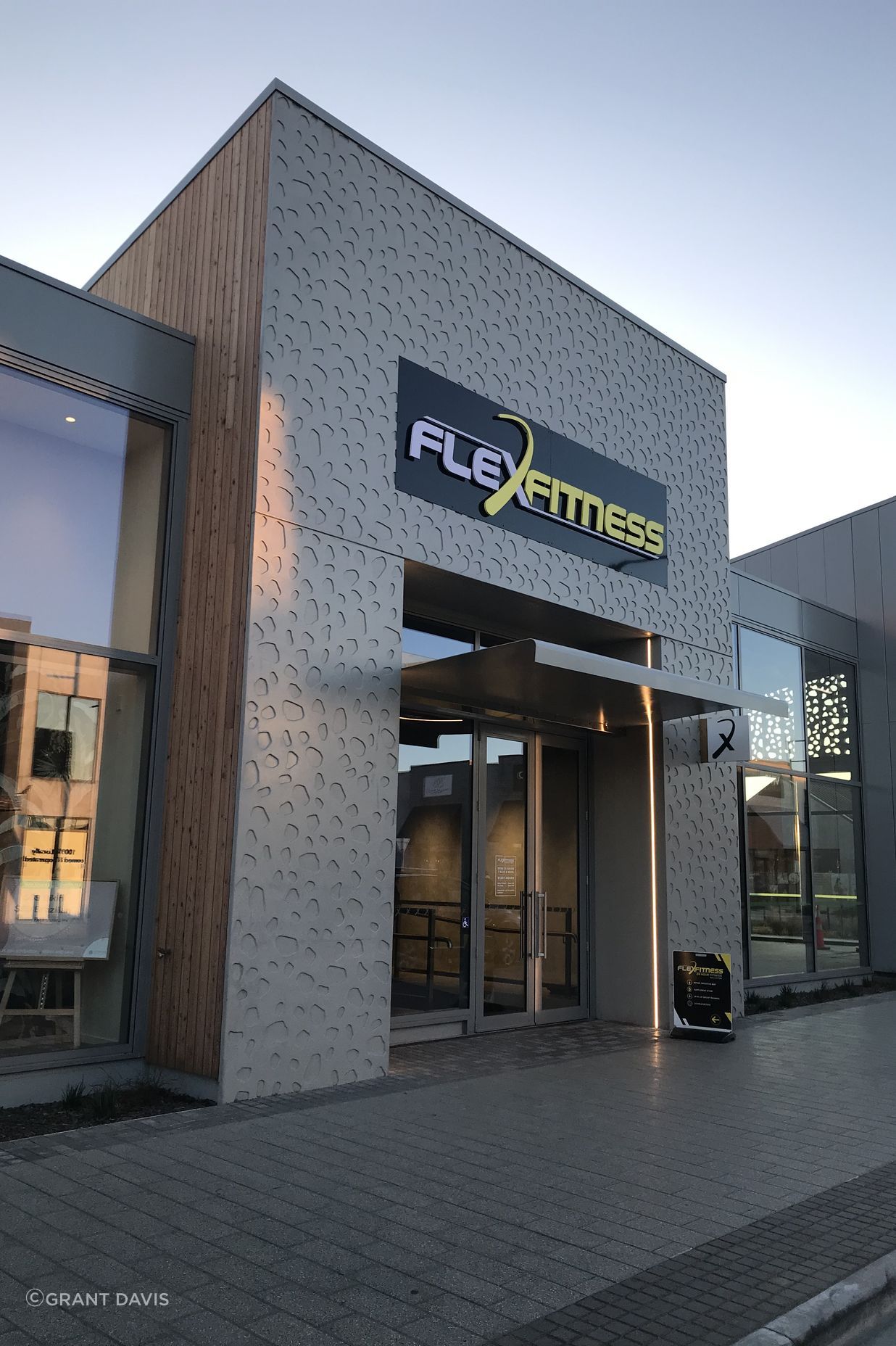 FlexFitnessRolleston-Exterior.jpeg