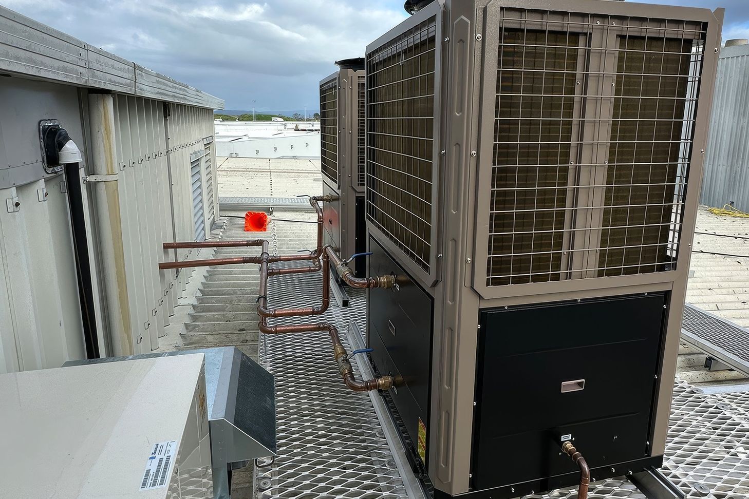 000250kw1-v2-upscaled-by-Replicate.jpg