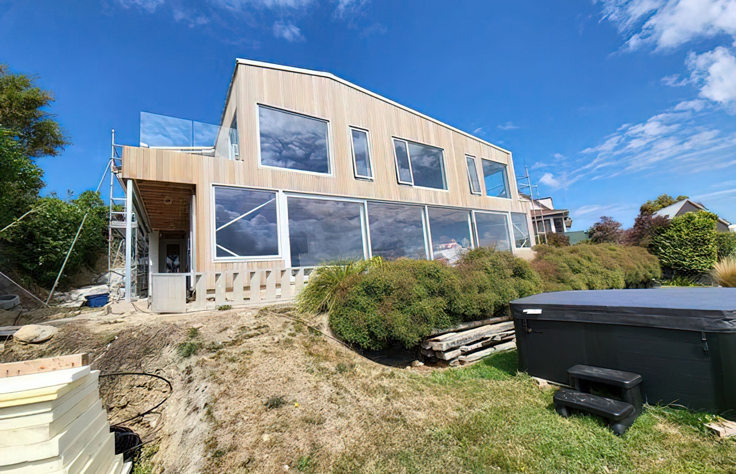 Larnach Road