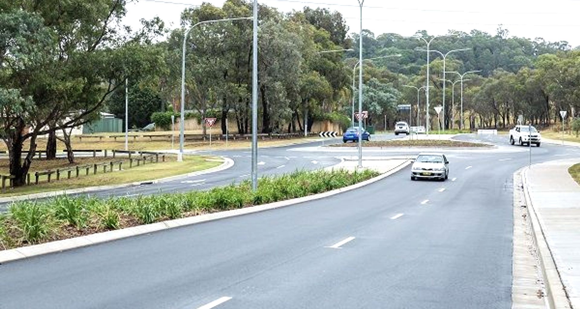 Eagle Vale Drive Road, Eagle Vale banner