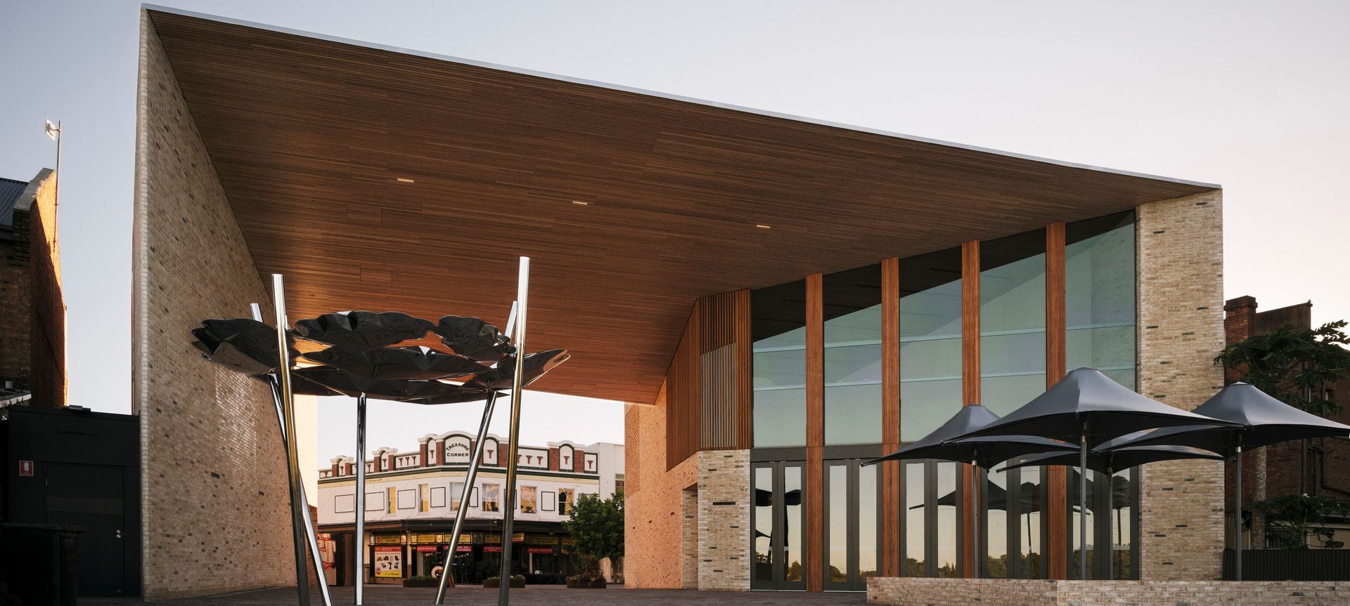 The Riverlink Building banner