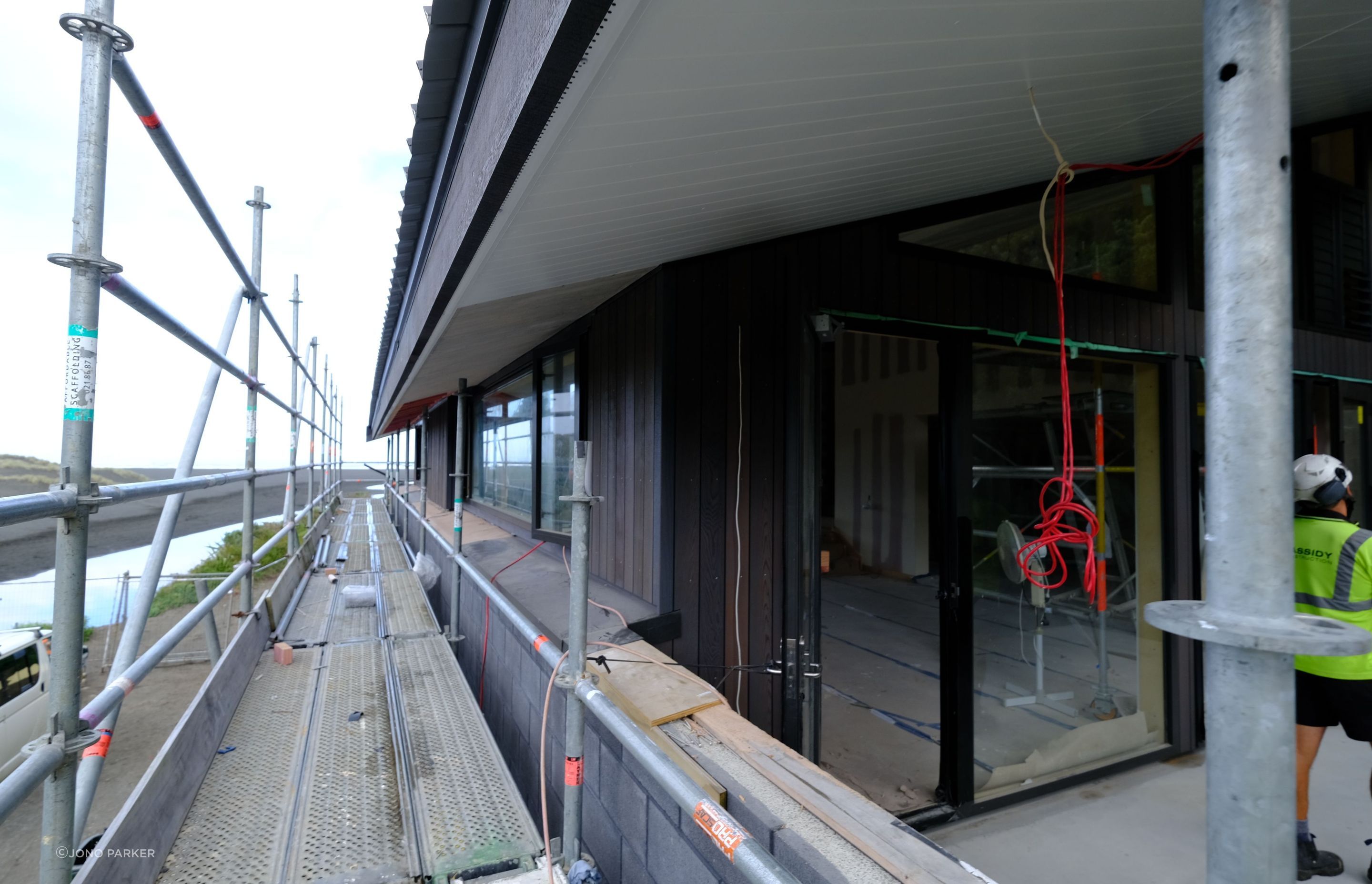 ©️ Cassidy Construction Robust products with longevity were chosen as one of the key pillars of the brief was to keep long-term maintenance costs low for the club.