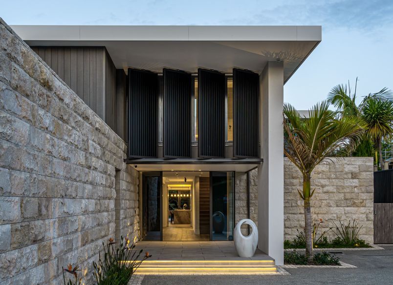 Castor Bay - Woodgrained Aluminum Louvres, Gates & Fencing