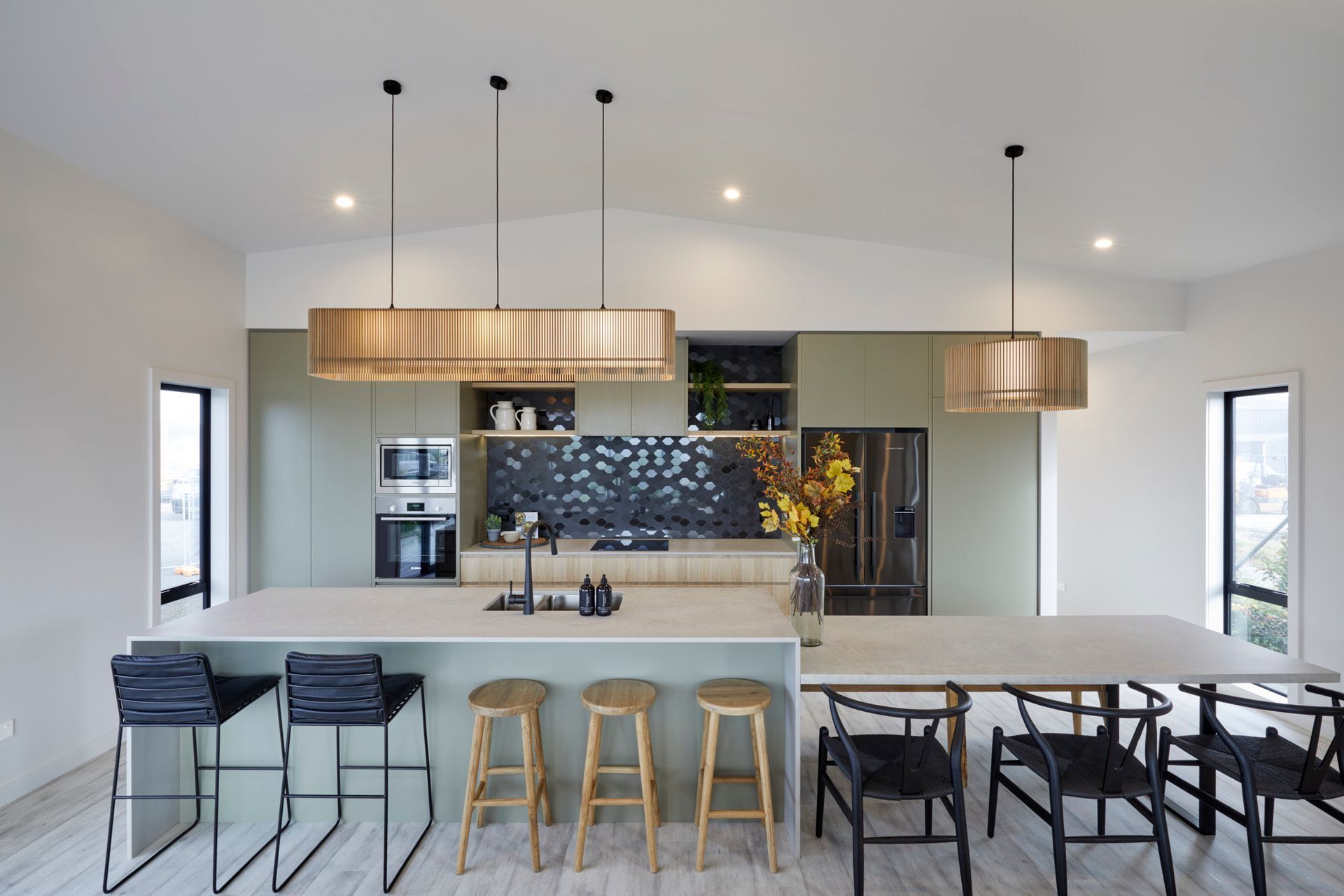 Southhead Elevate Tilt 145